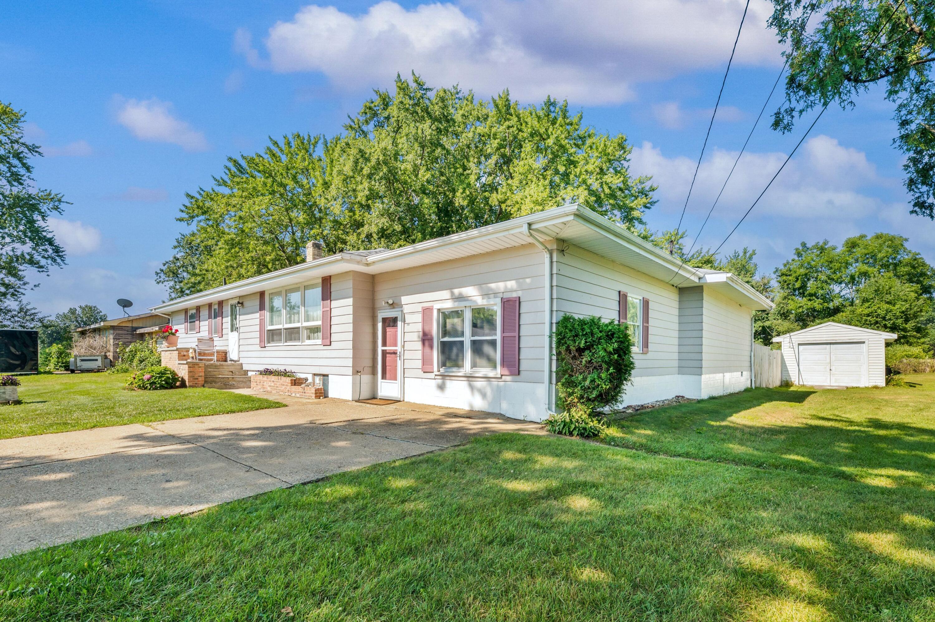 1864 Greenly Avenue Benton Harbor MI 49022