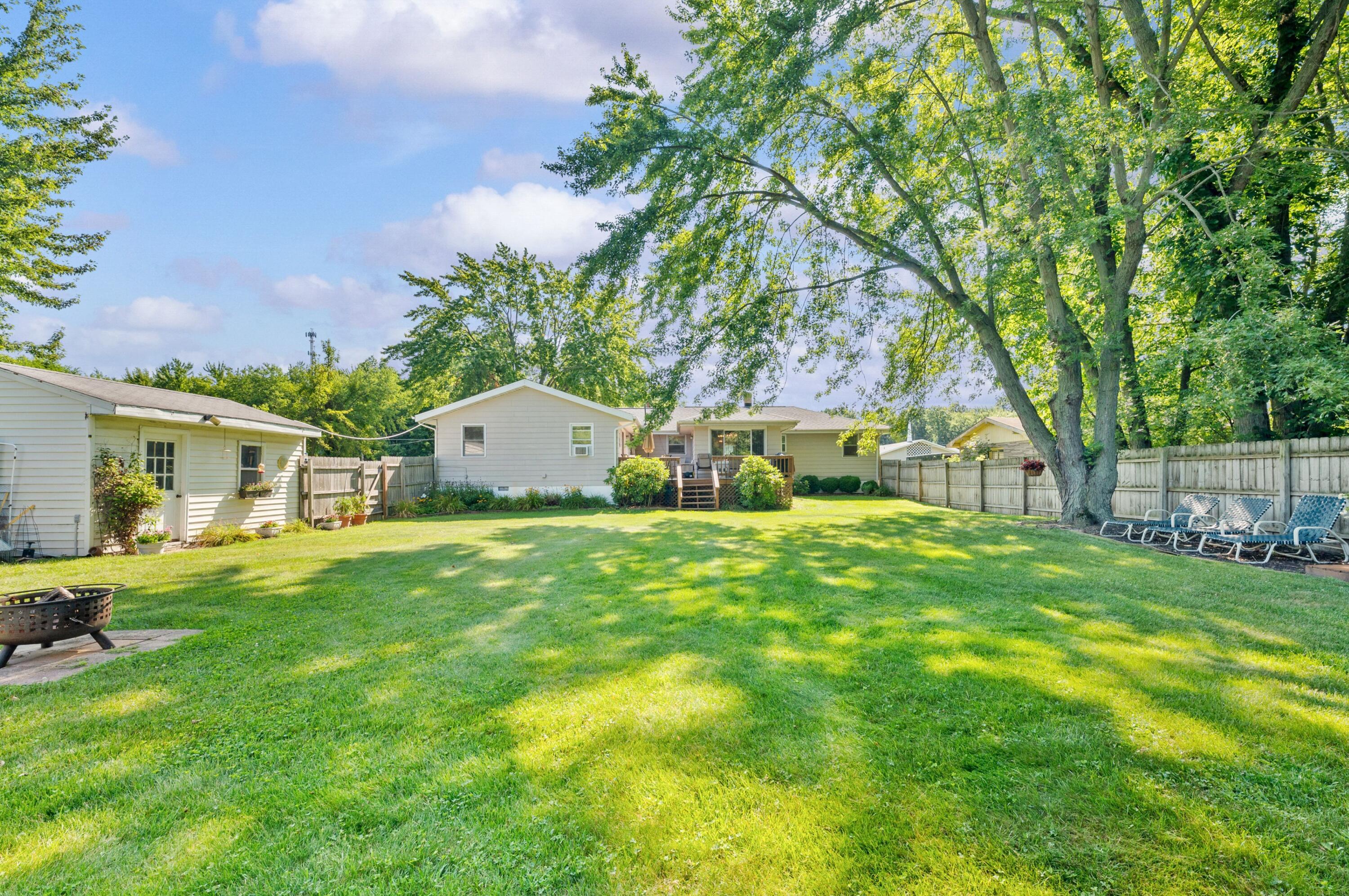 1864 Greenly Avenue Benton Harbor MI 49022