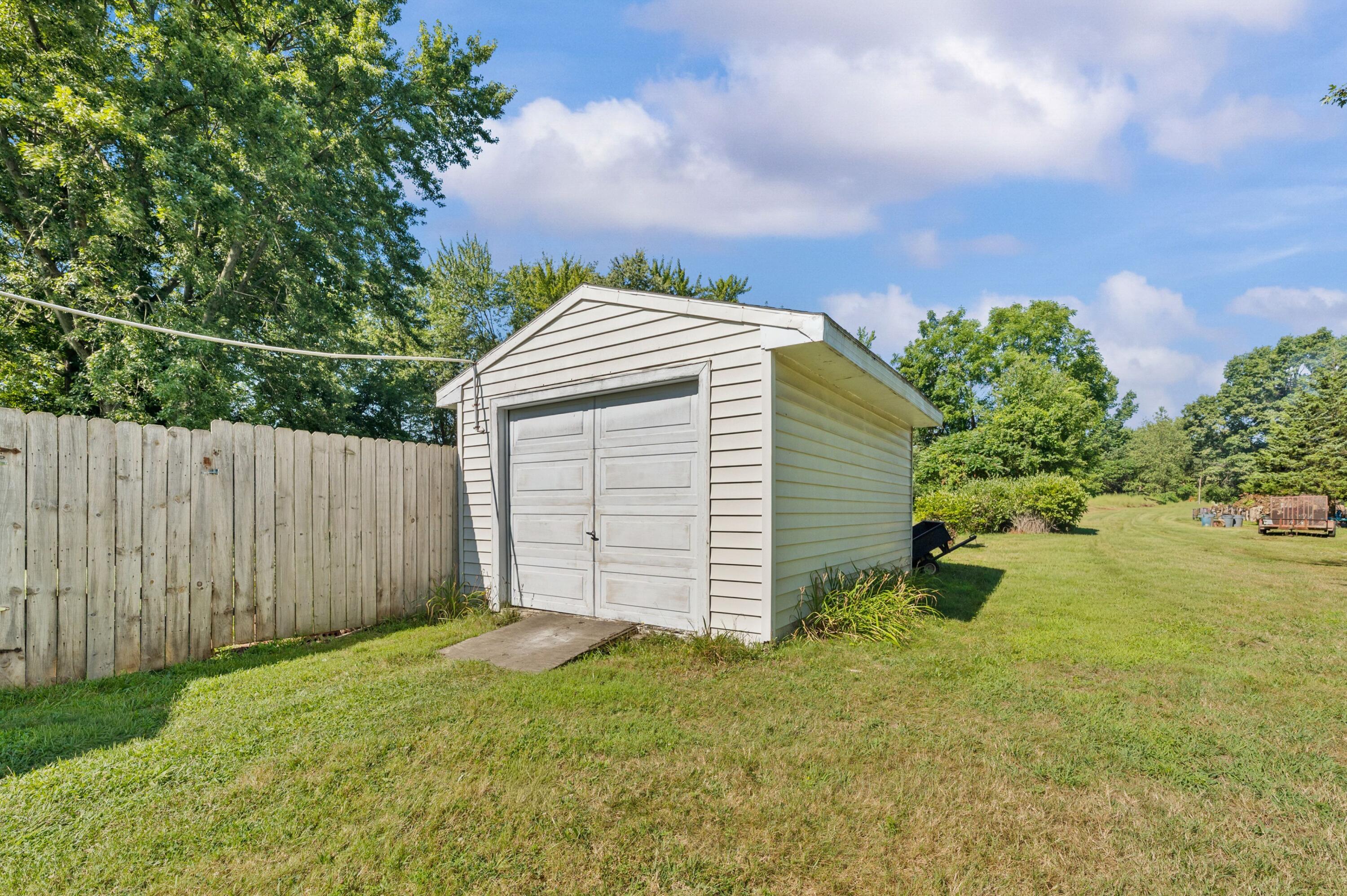 1864 Greenly Avenue Benton Harbor MI 49022