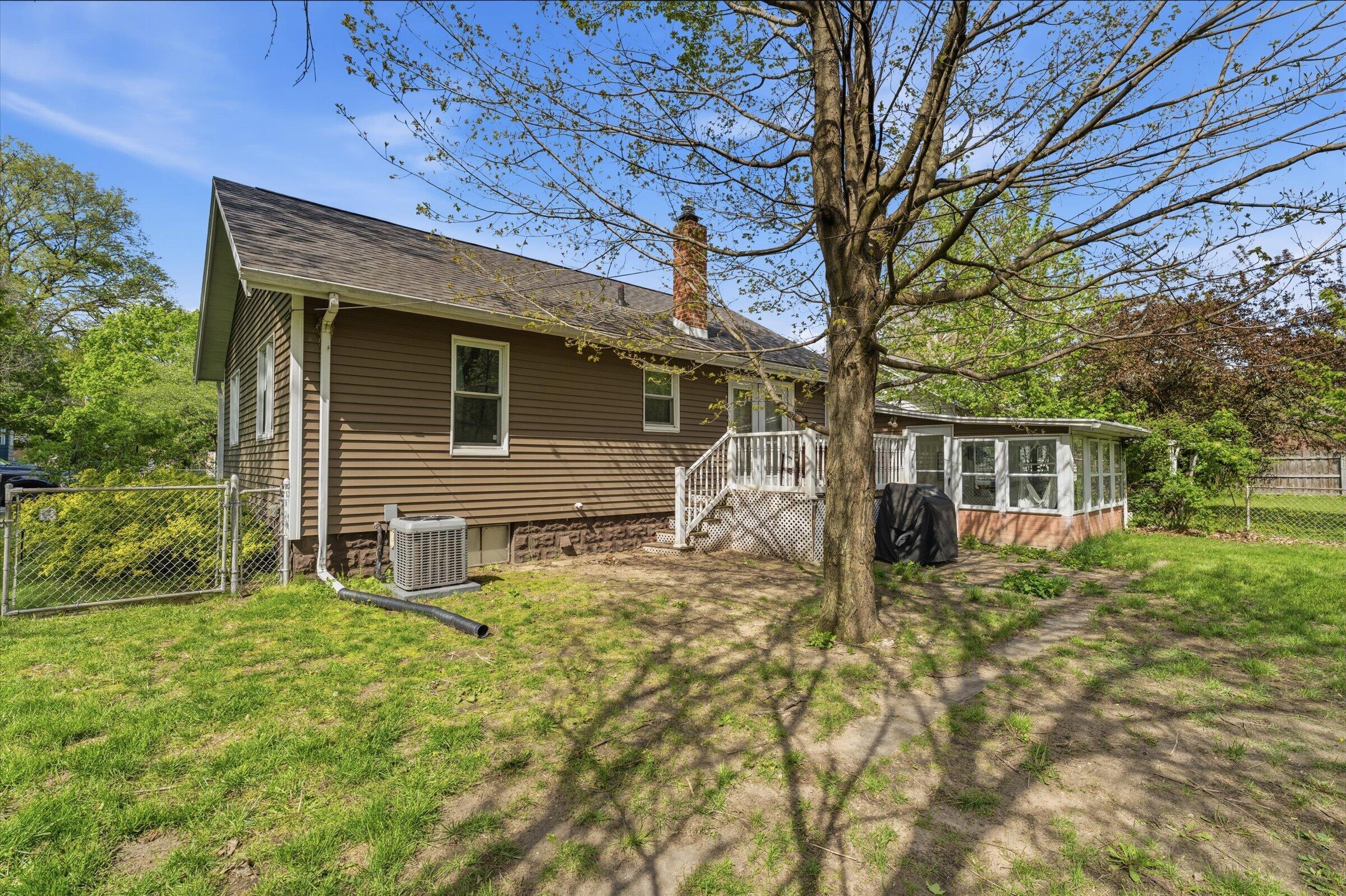 816 Burns Street Niles MI 49120