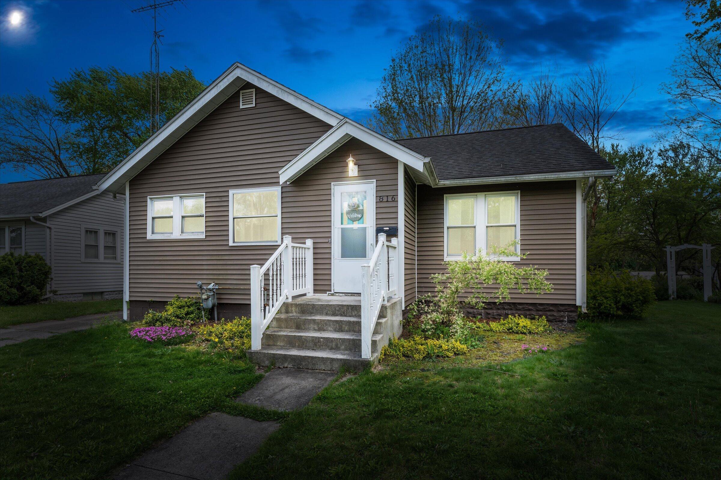 816 Burns Street Niles MI 49120