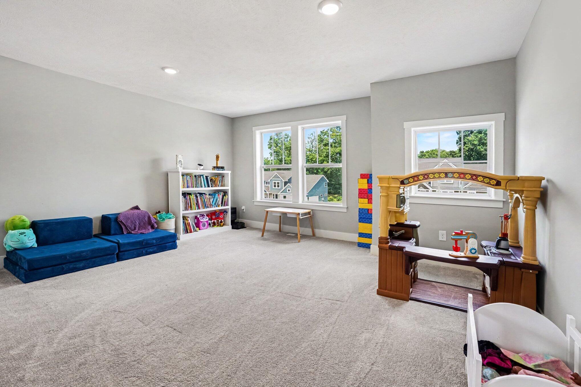 5927 Boxthorn Trail Kalamazoo MI 49009