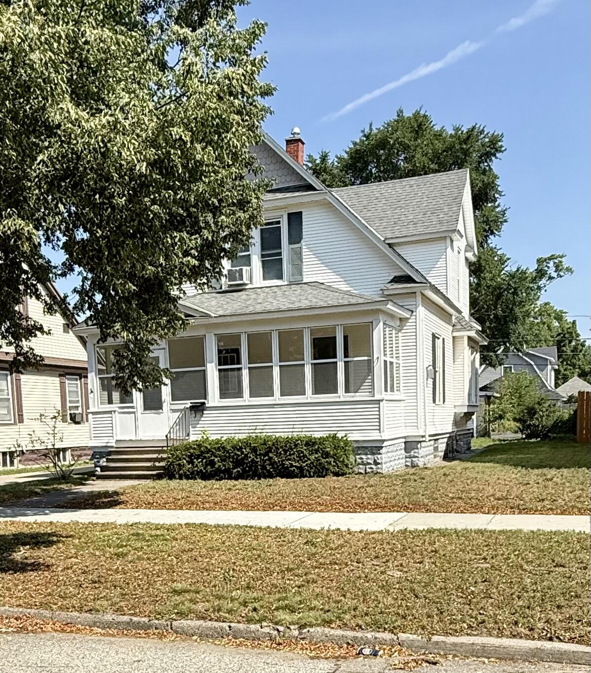 35 E 20th Street Holland MI 49423