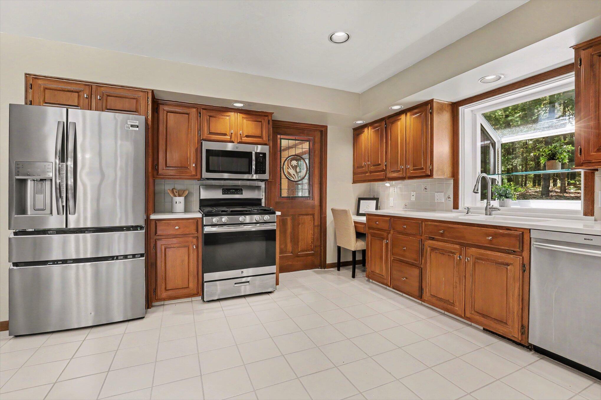 385 Greentree Lane NE Ada MI 49301