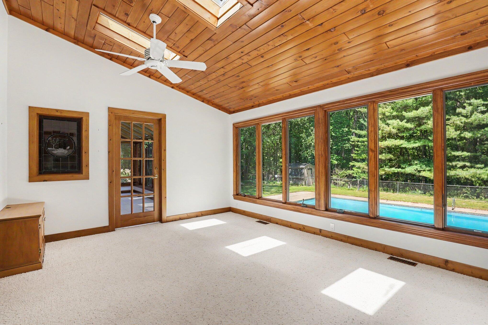 385 Greentree Lane NE Ada MI 49301