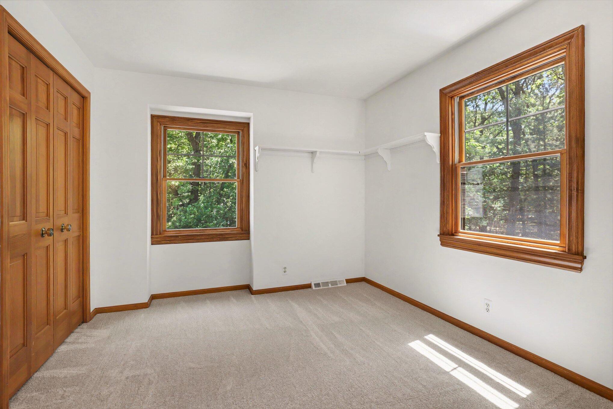 385 Greentree Lane NE Ada MI 49301