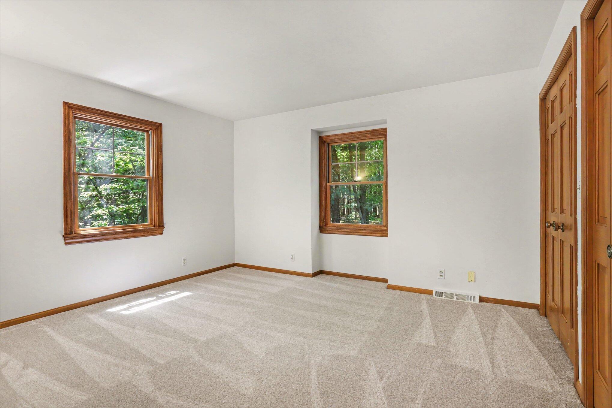 385 Greentree Lane NE Ada MI 49301