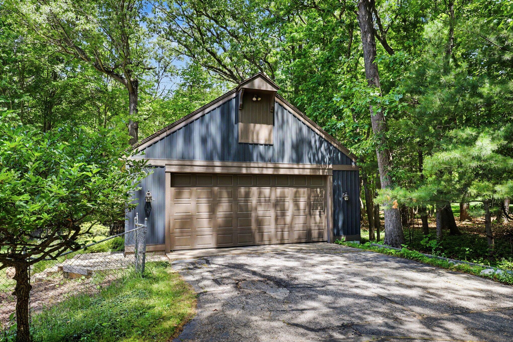 385 Greentree Lane NE Ada MI 49301