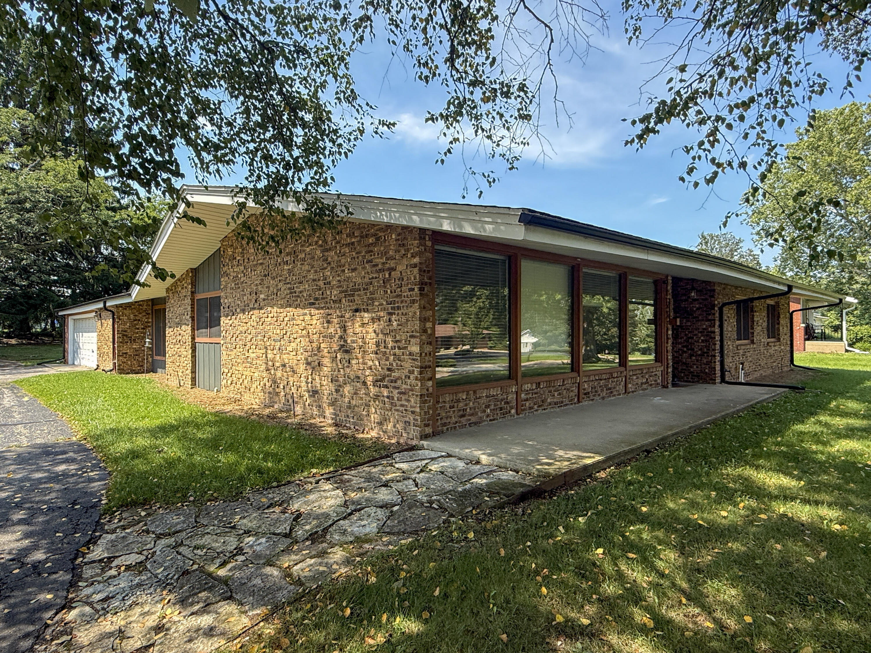 820 Iroquois Trail Niles MI 49120