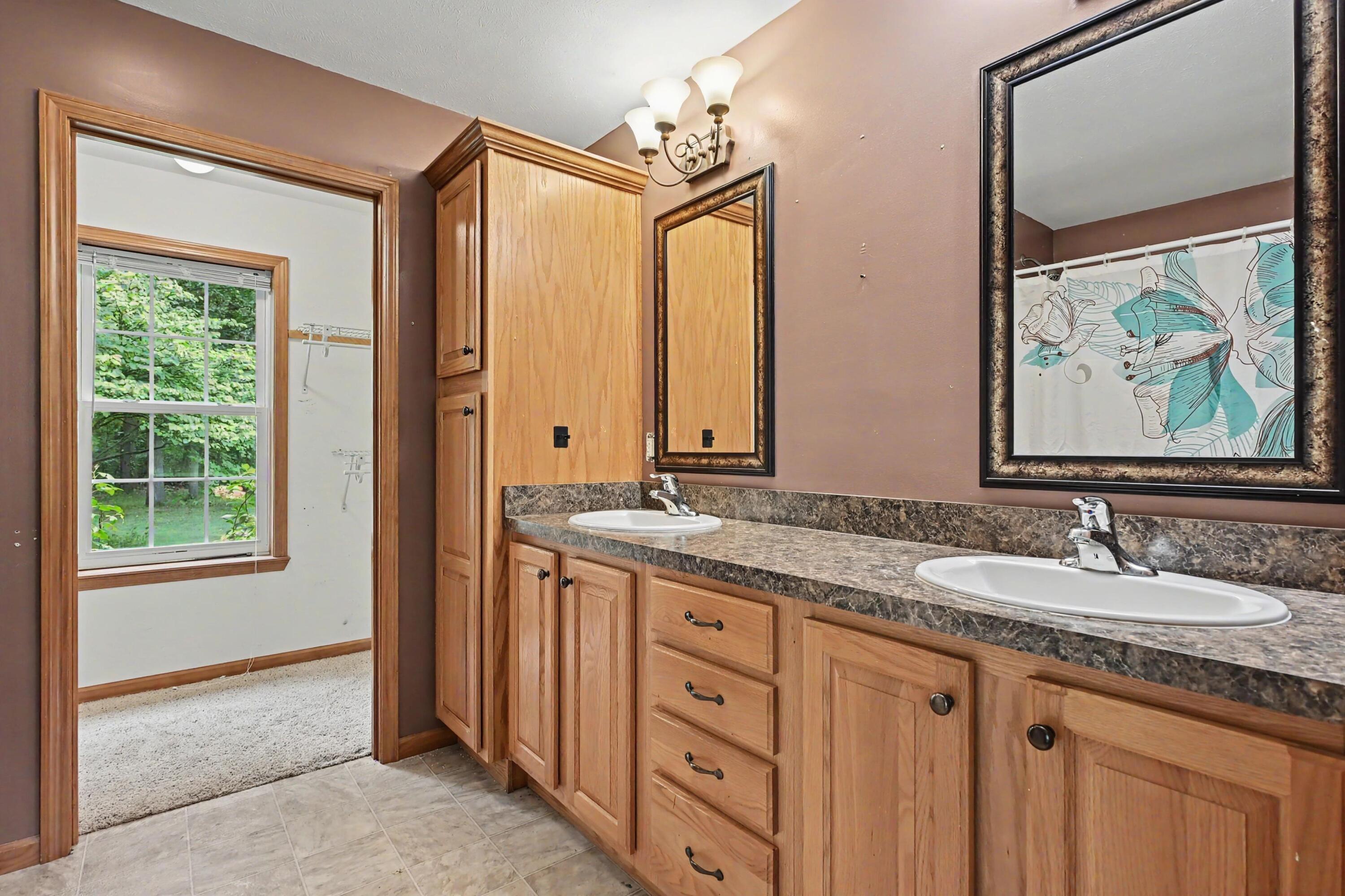 69018 Nautical Drive Edwardsburg MI 49112
