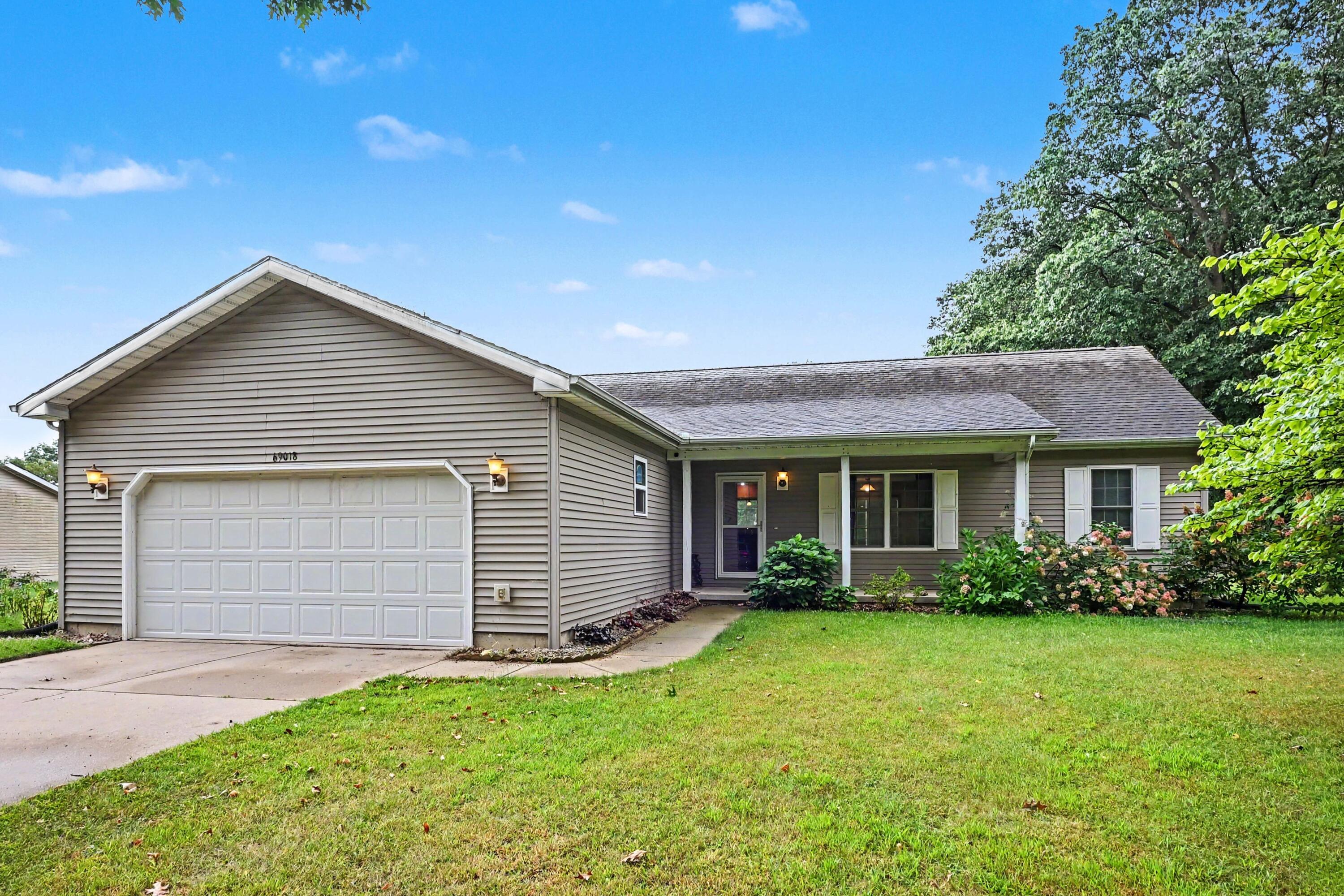 69018 Nautical Drive Edwardsburg MI 49112