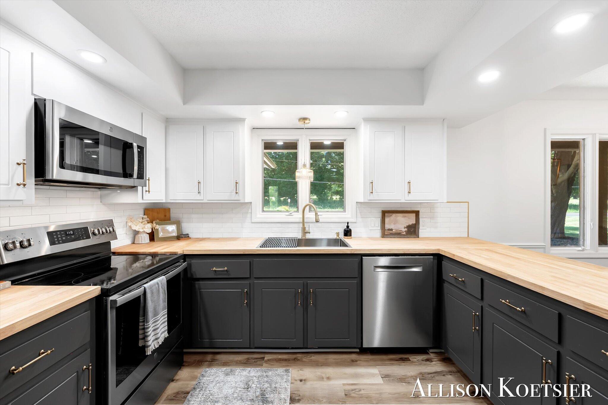 3890 Walker Avenue NW Grand Rapids MI 49544