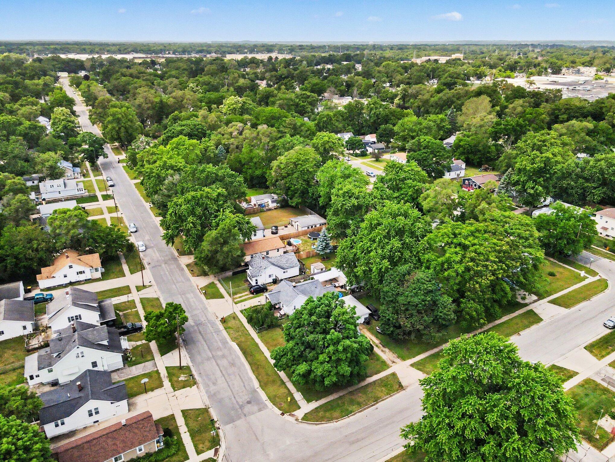3955 Madison Avenue SE Grand Rapids MI 49548