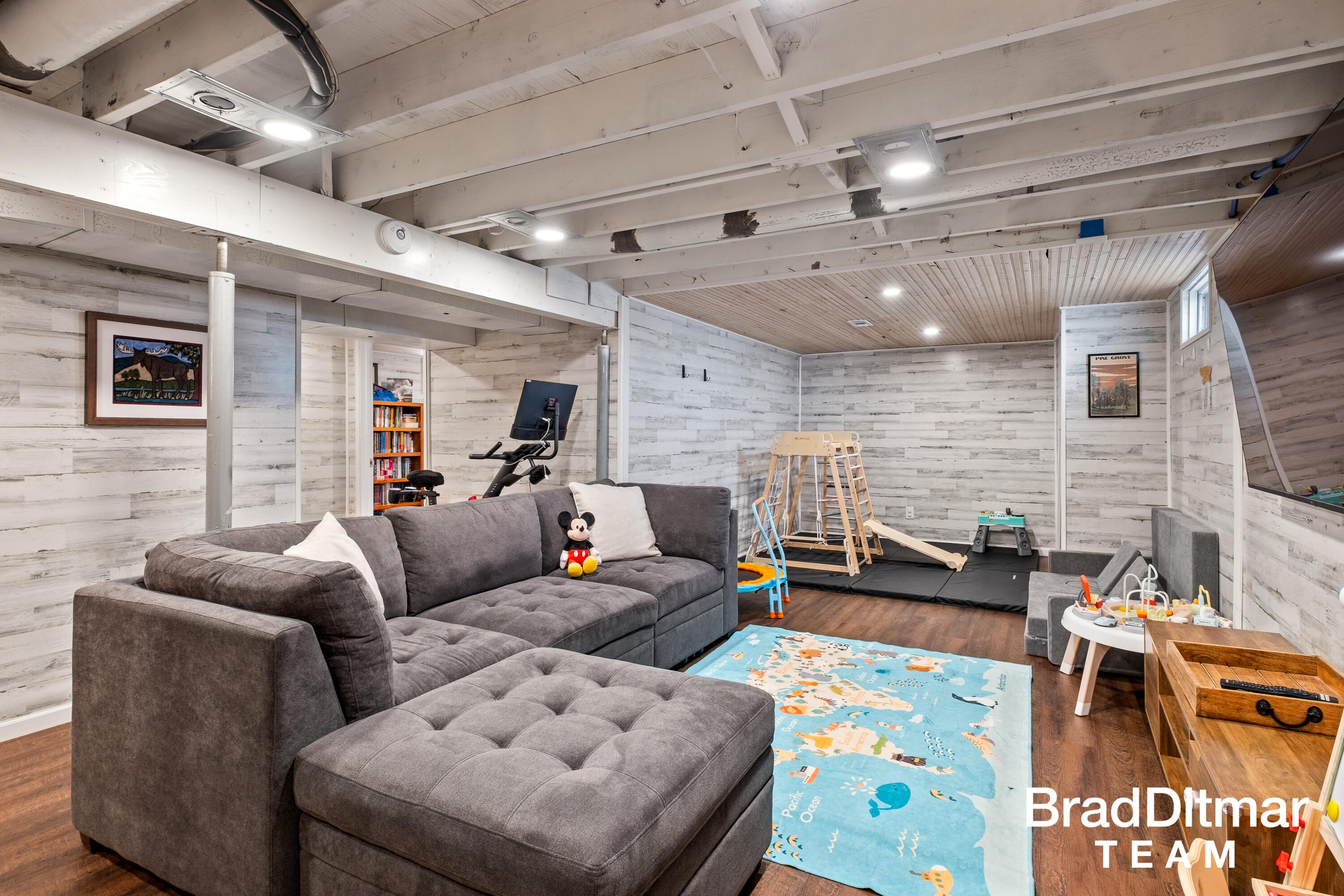 154 Alten Avenue NE Grand Rapids MI 49503