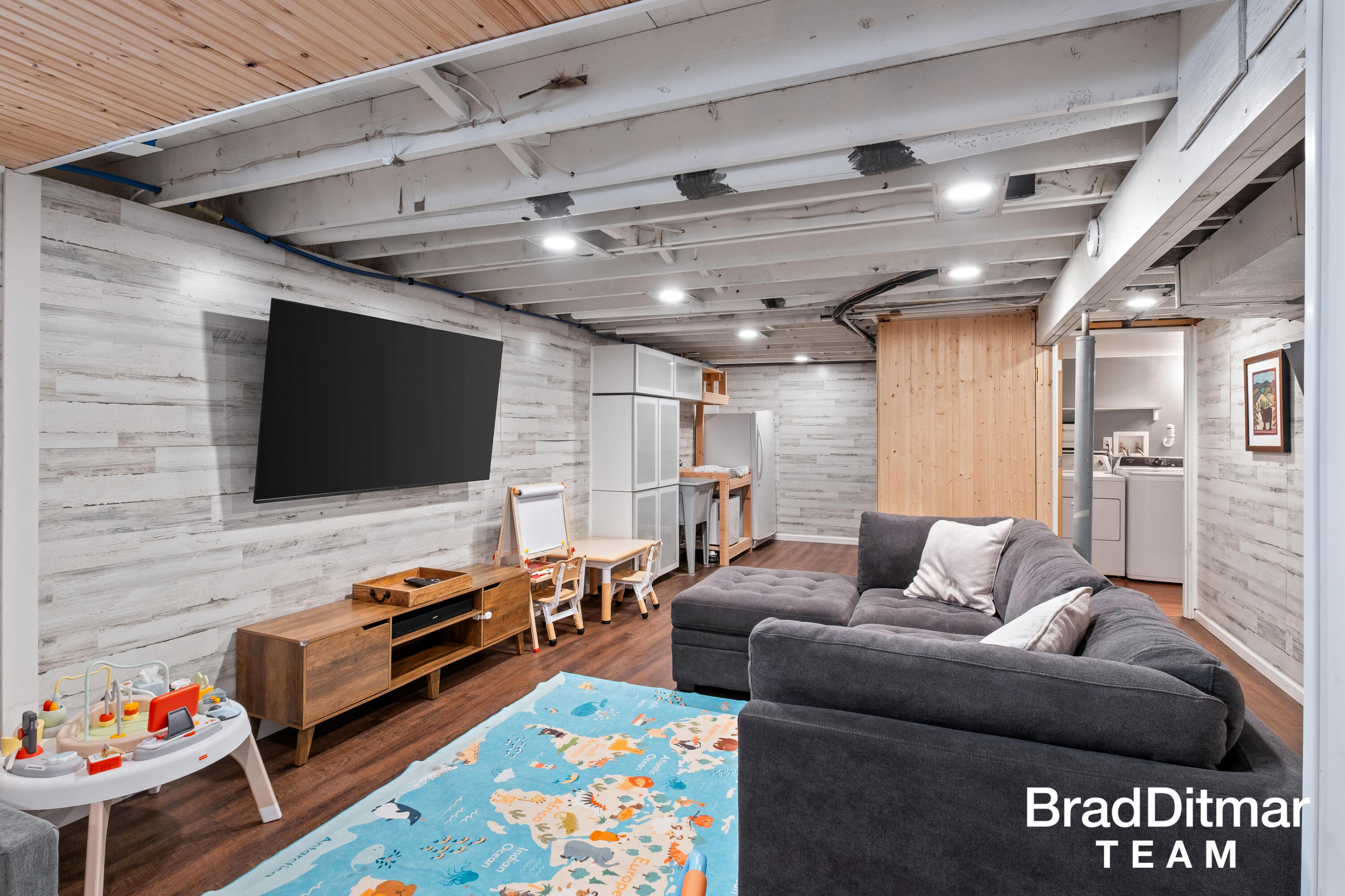 154 Alten Avenue NE Grand Rapids MI 49503