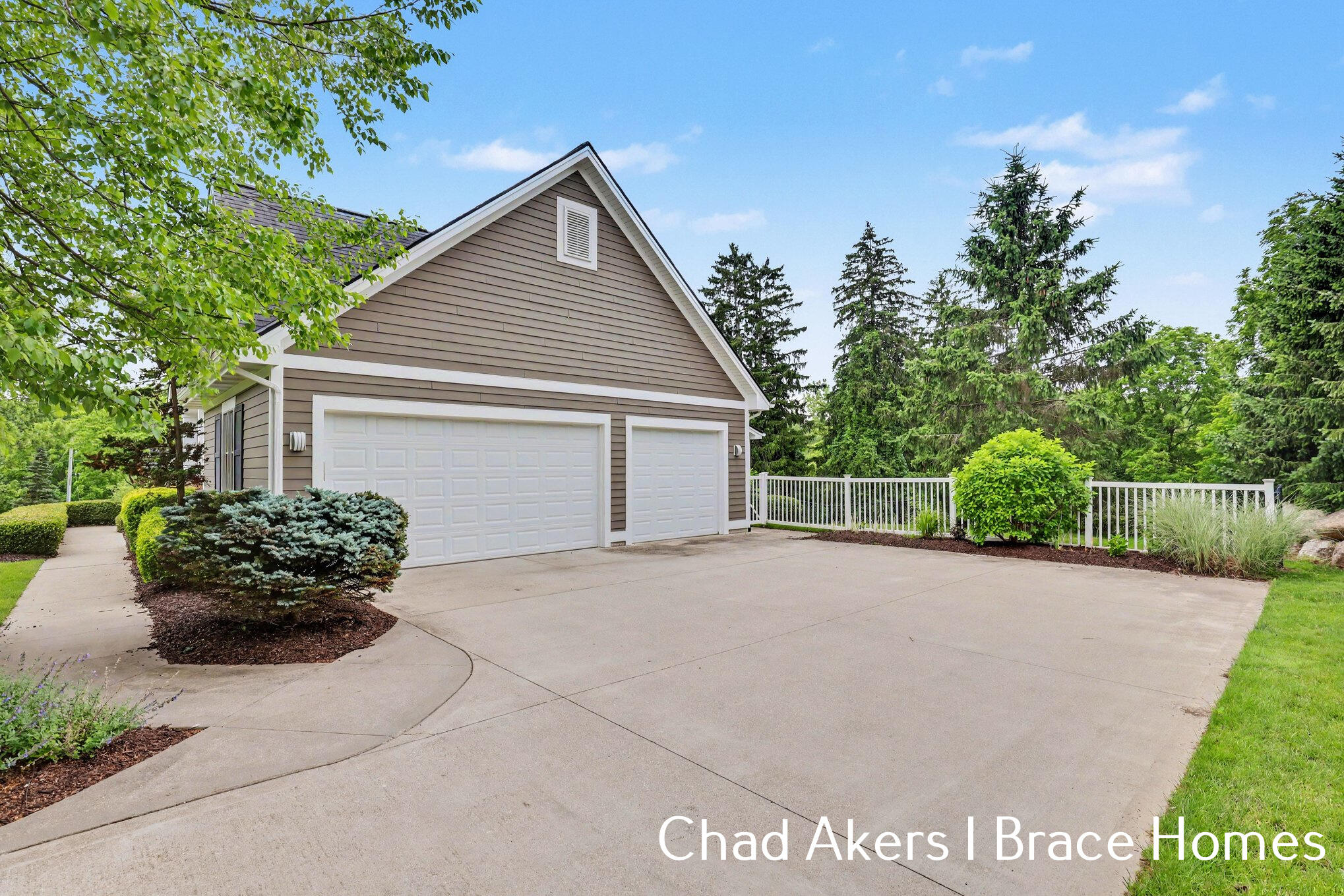 6254 Vickery Hill Court SE Grand Rapids MI 49546