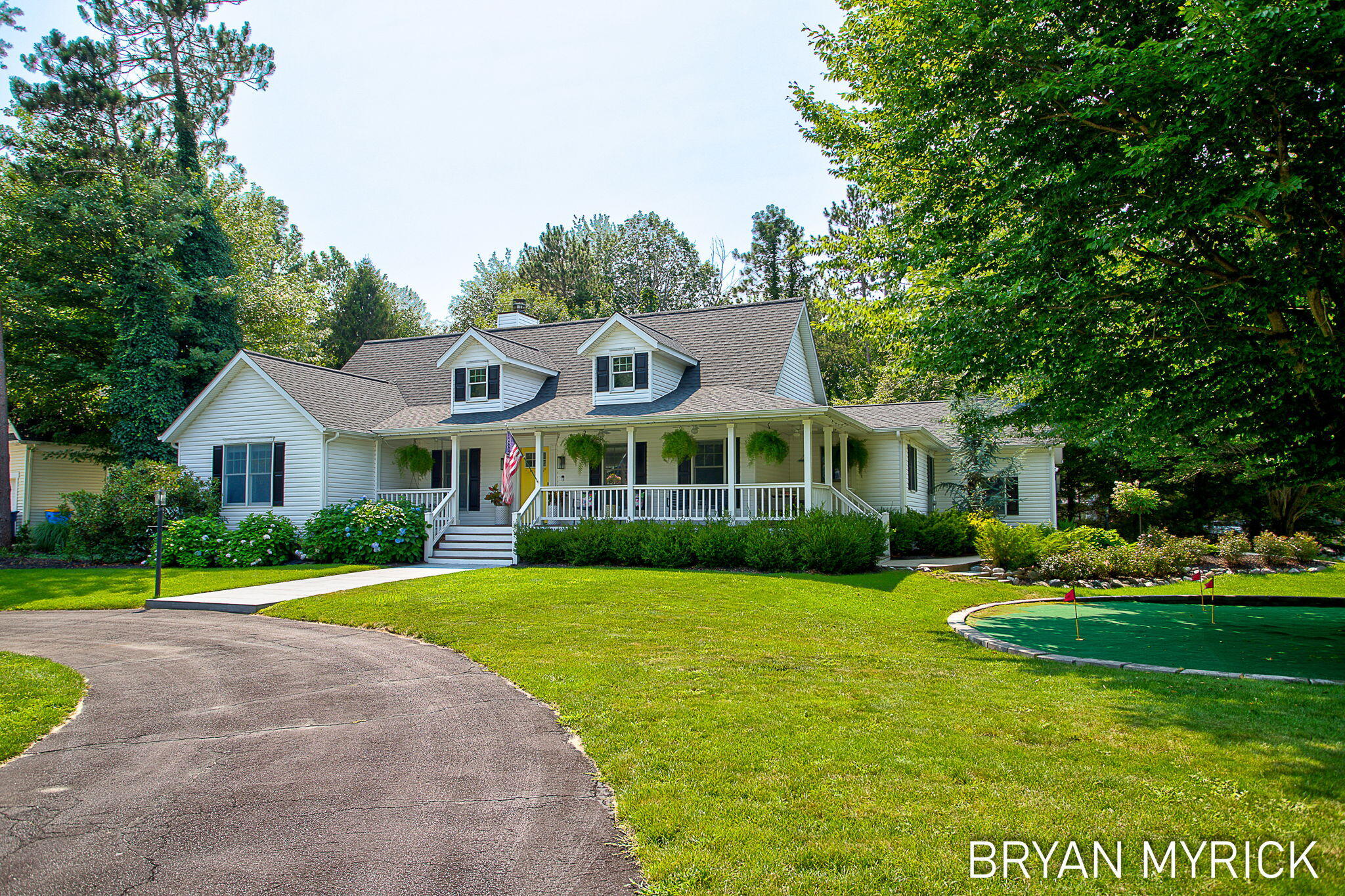4612 Forest Lane Holland MI 49423