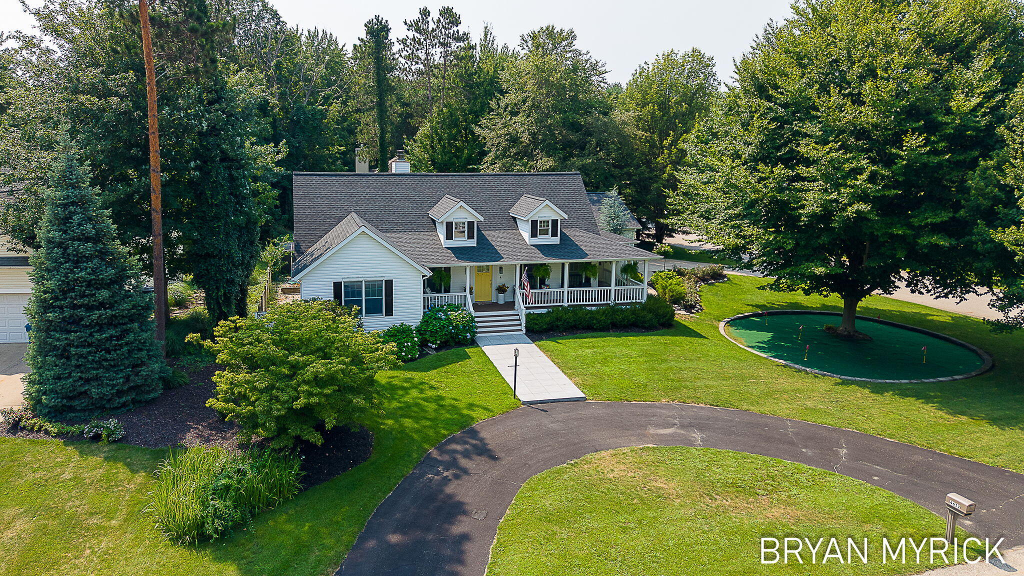 4612 Forest Lane Holland MI 49423