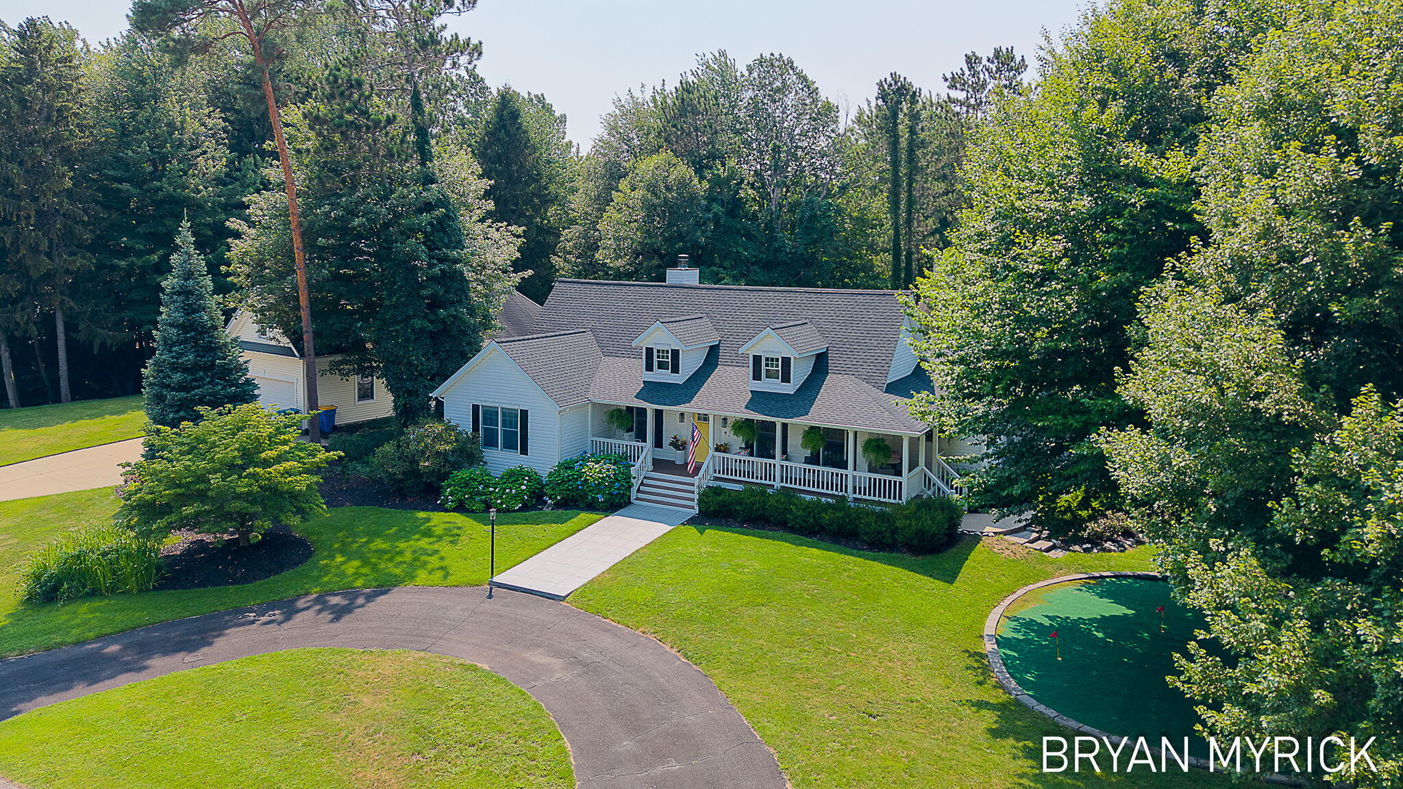 4612 Forest Lane Holland MI 49423