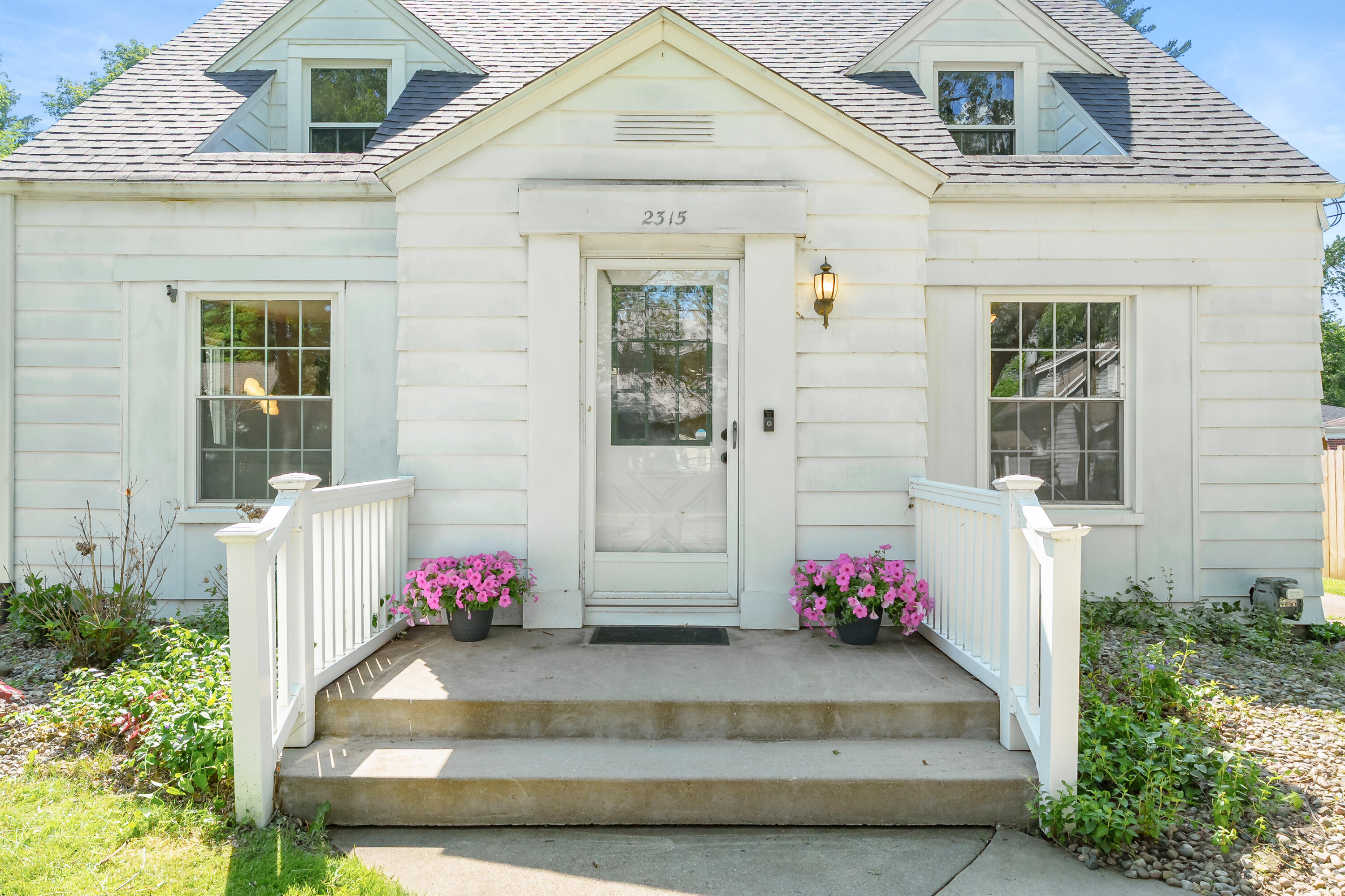 2315 Fairfield Avenue Kalamazoo MI 49048