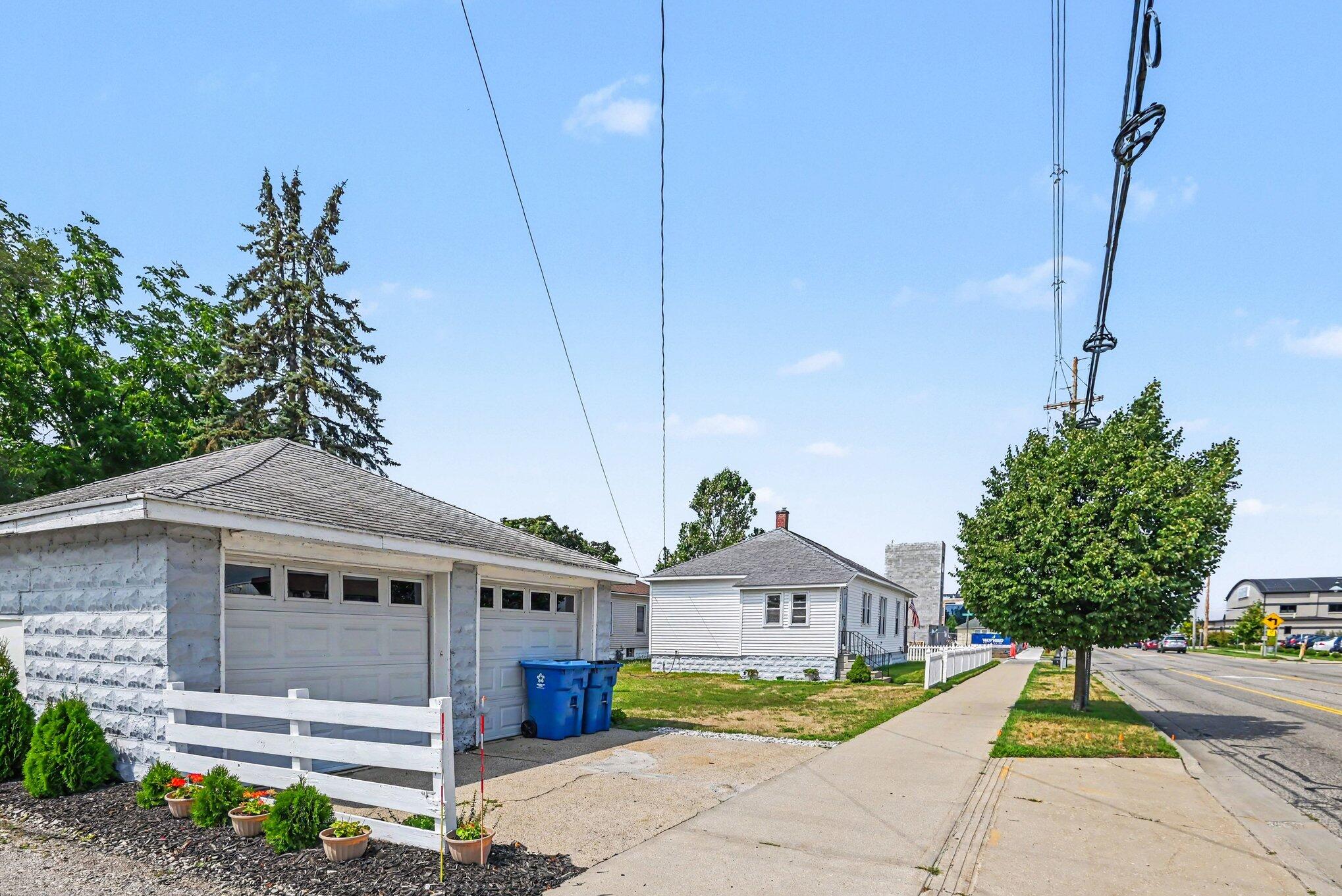 1448 Columbus Avenue Grand Haven MI 49417