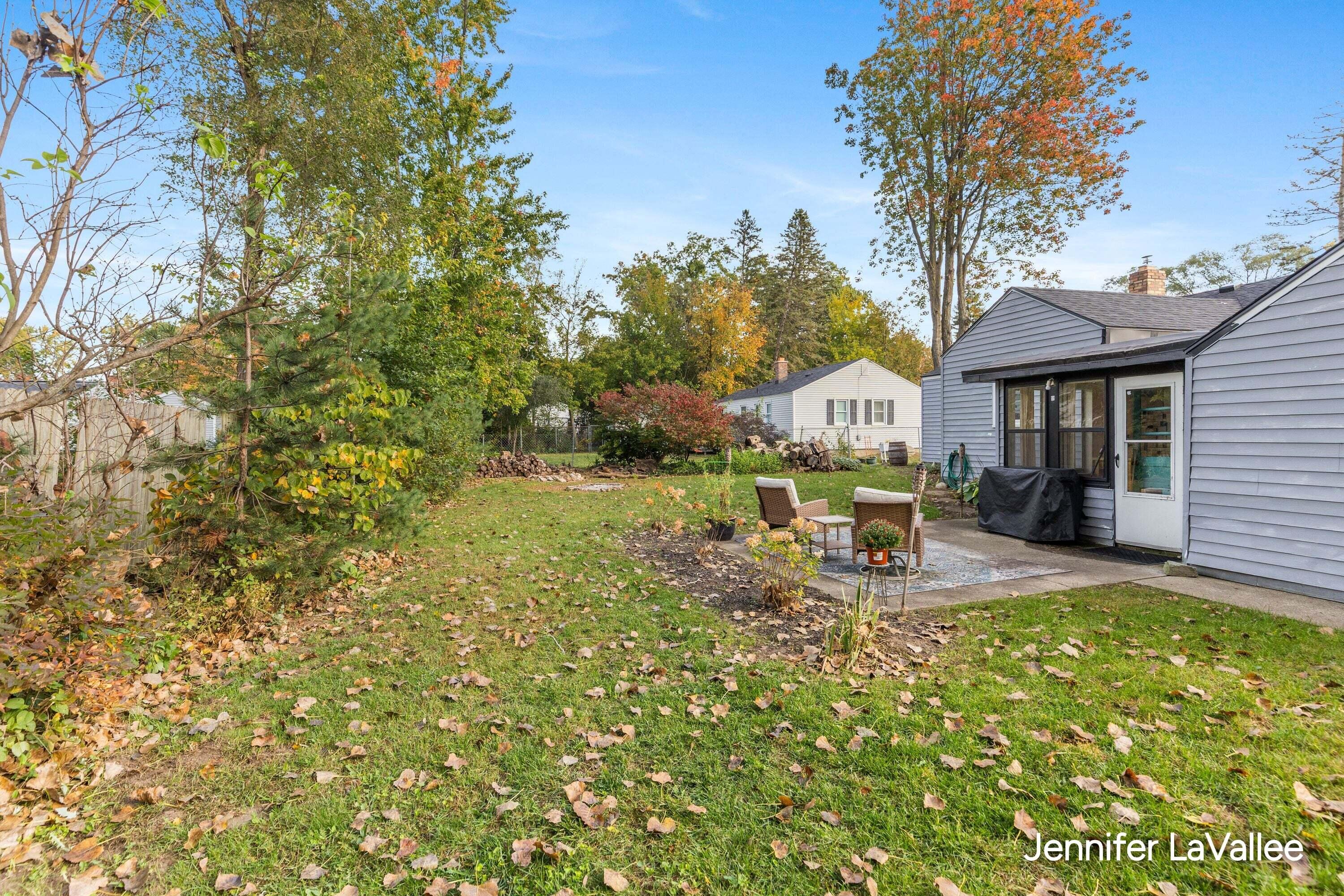 3747 Miramar Avenue NE Grand Rapids MI 49525