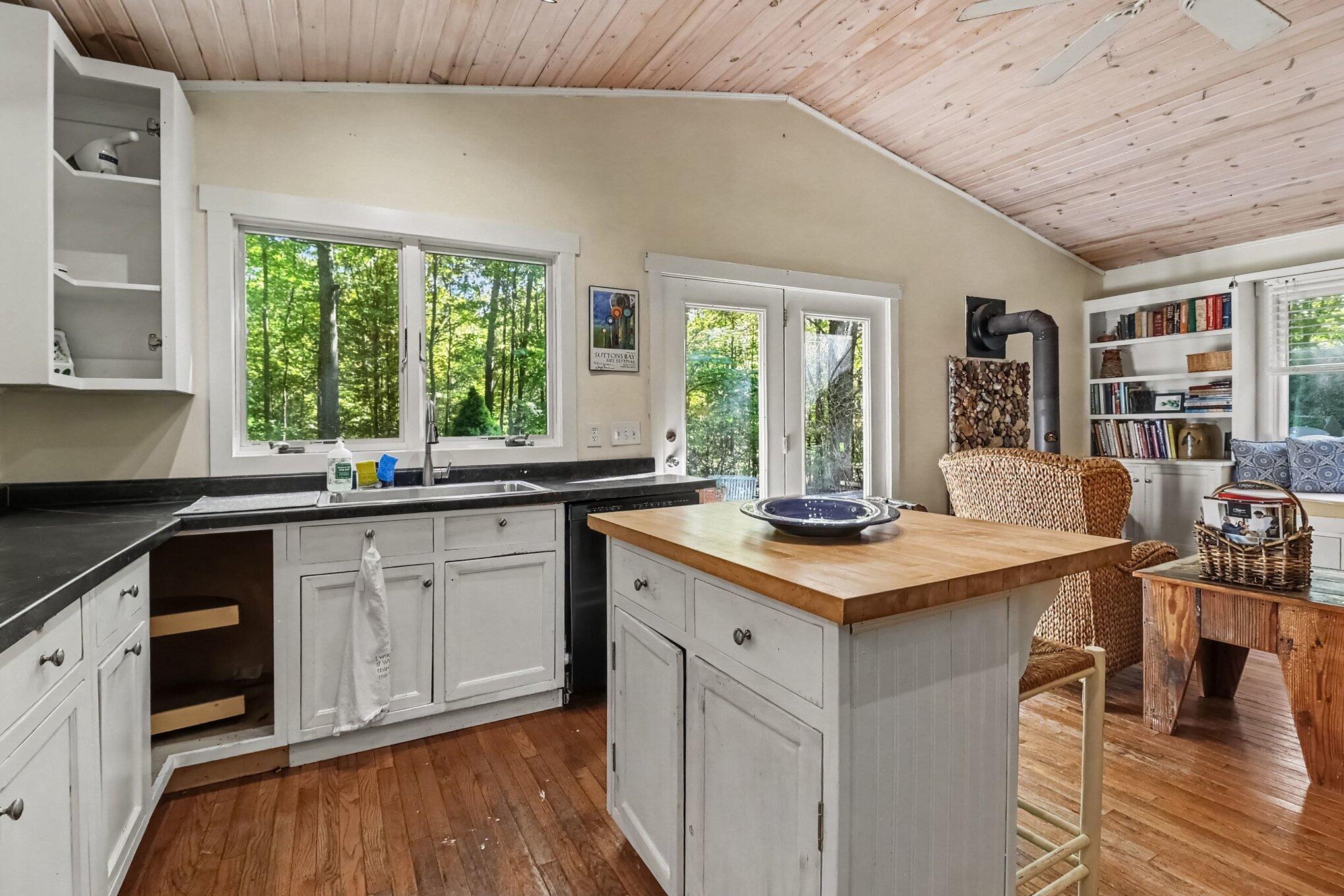 6610 Middleton Road Ludington MI 49431