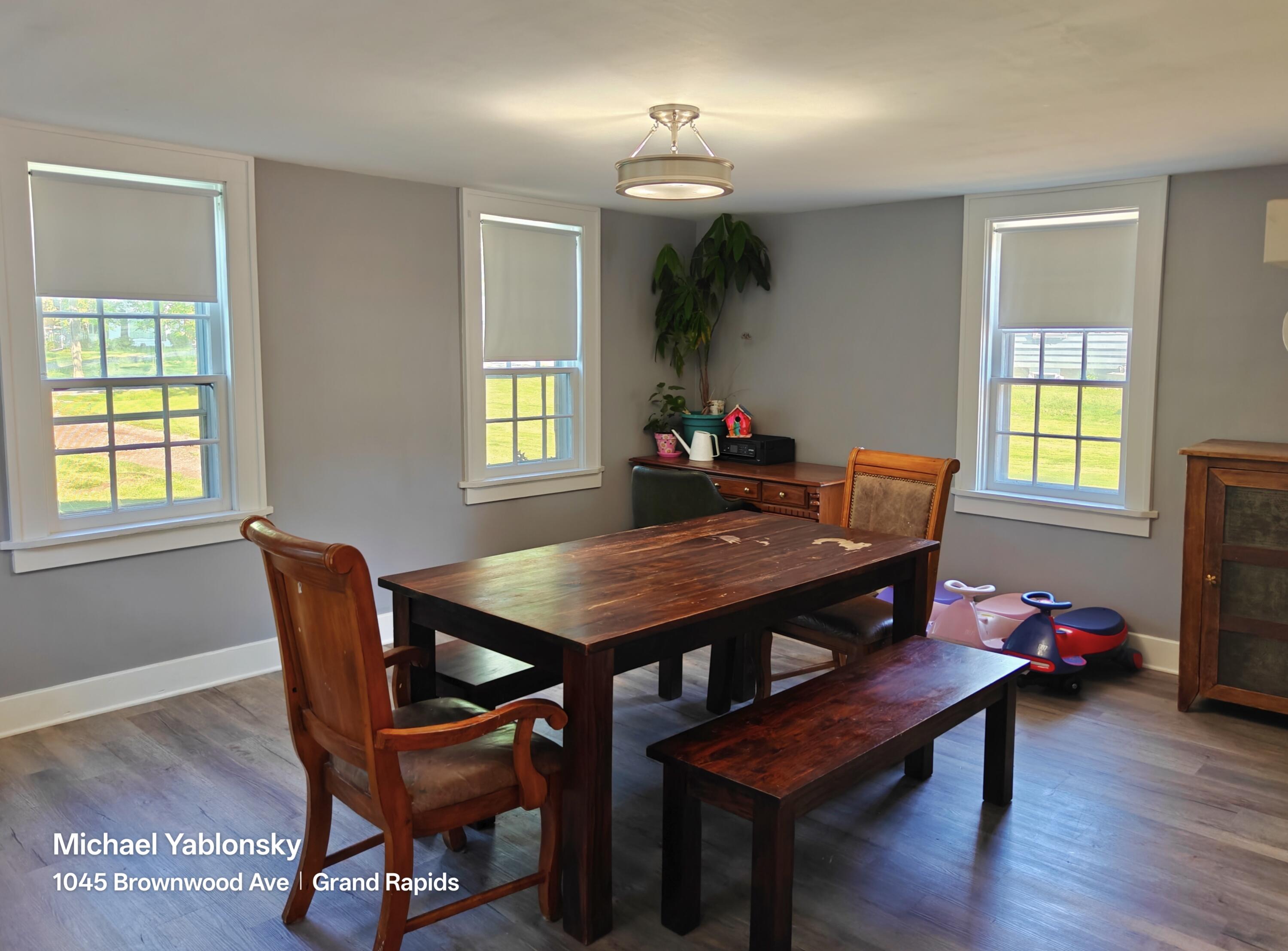 1045 Brownwood Avenue NW Grand Rapids MI 49504