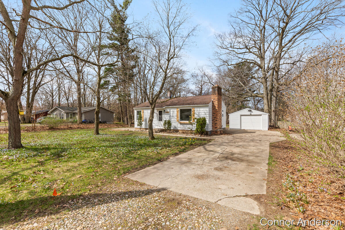 15403 Pine Street Grand Haven MI 49417