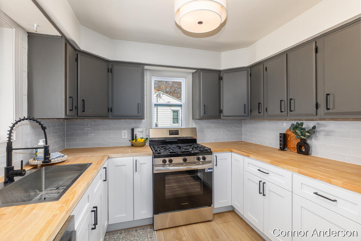 15403 Pine Street Grand Haven MI 49417