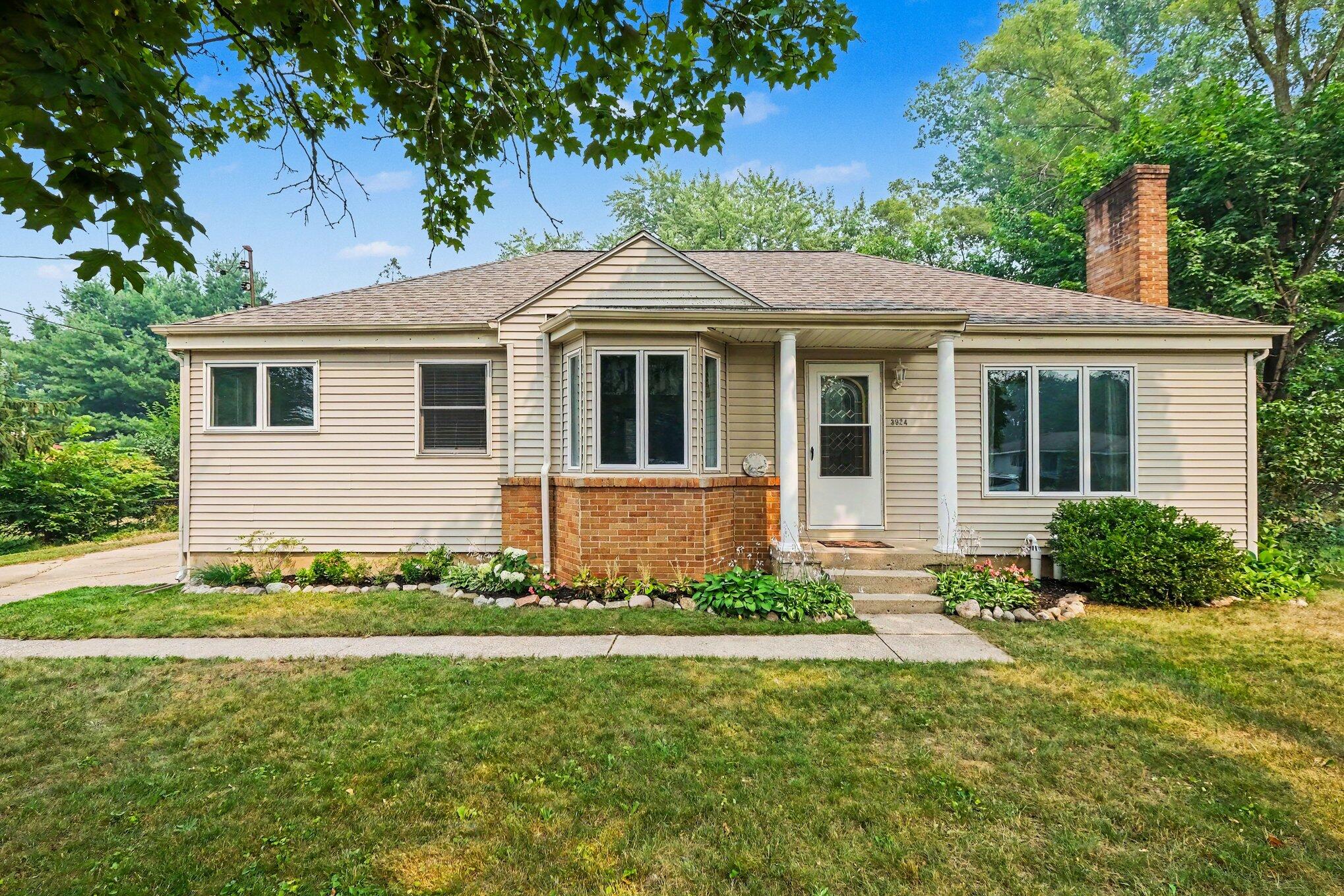3924 Miramar Avenue NE Grand Rapids MI 49525