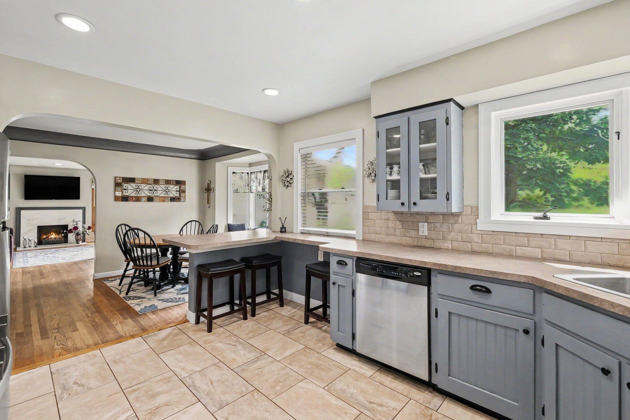 3924 Miramar Avenue NE Grand Rapids MI 49525