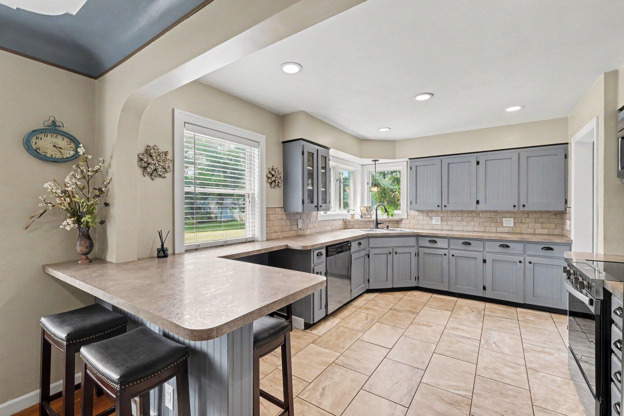 3924 Miramar Avenue NE Grand Rapids MI 49525