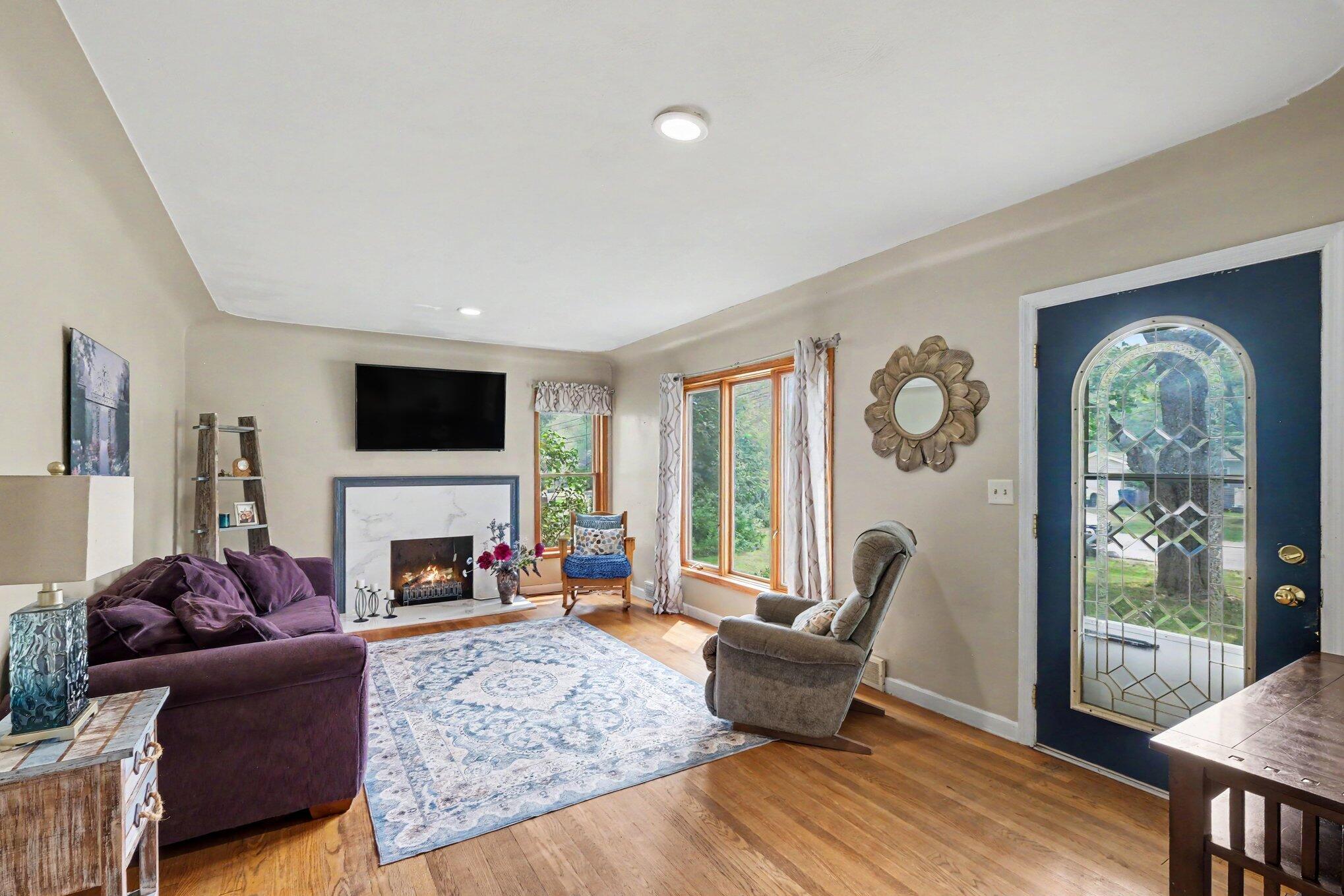3924 Miramar Avenue NE Grand Rapids MI 49525