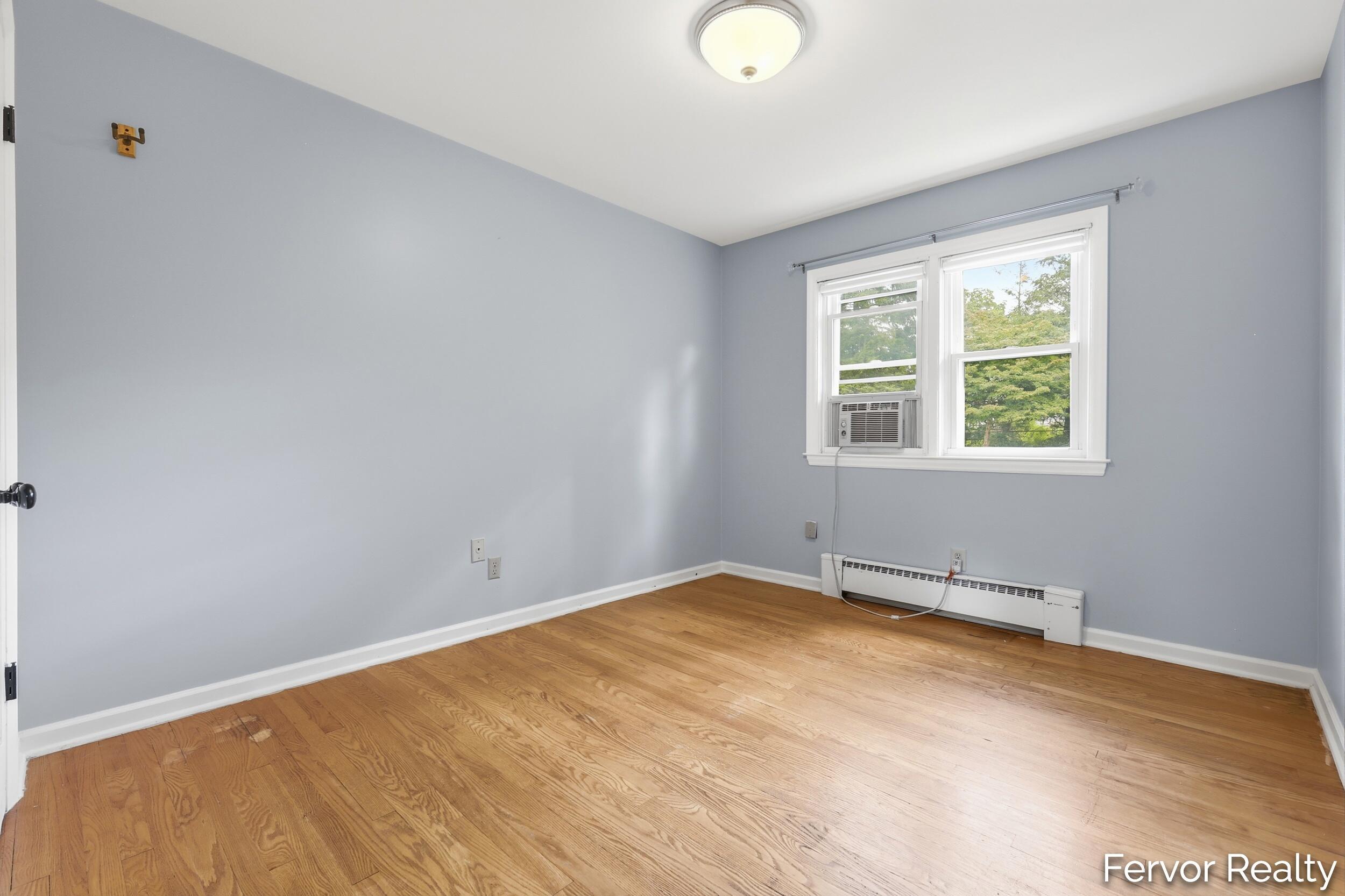 3520 Chamberlain Avenue SE Grand Rapids MI 49508