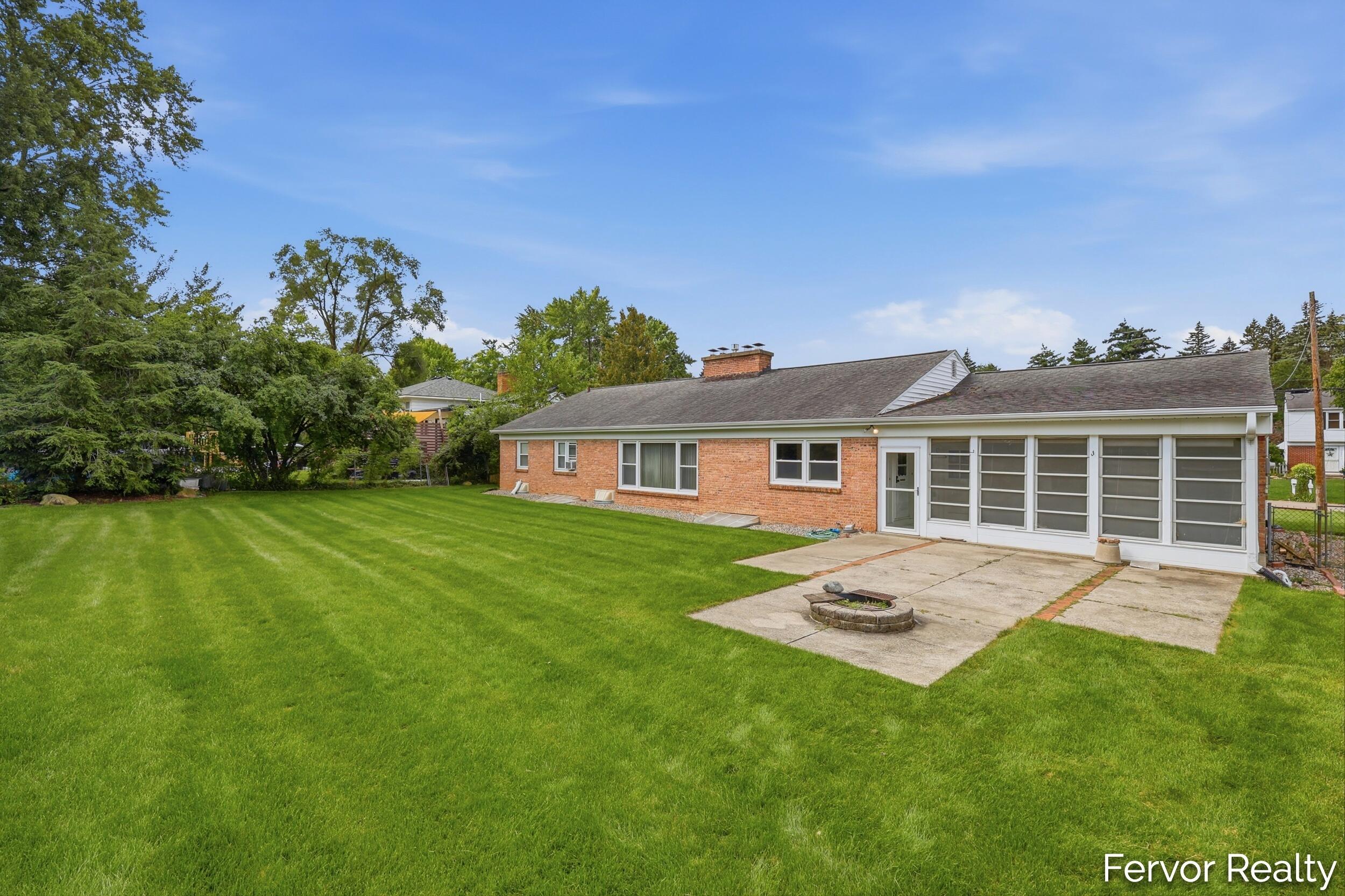 3520 Chamberlain Avenue SE Grand Rapids MI 49508