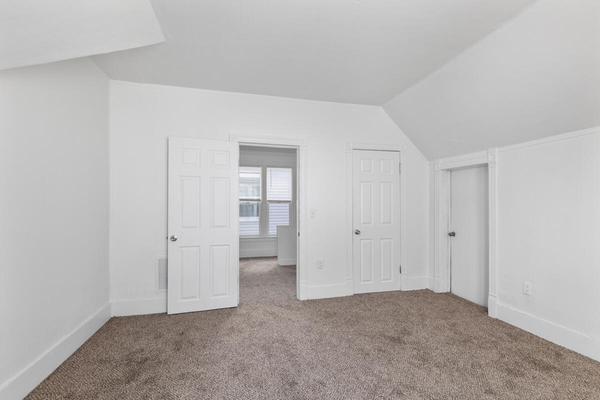 1119 Pine Street Muskegon MI 49442