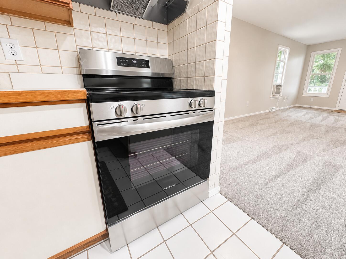 1926 Oakland Drive Kalamazoo MI 49008