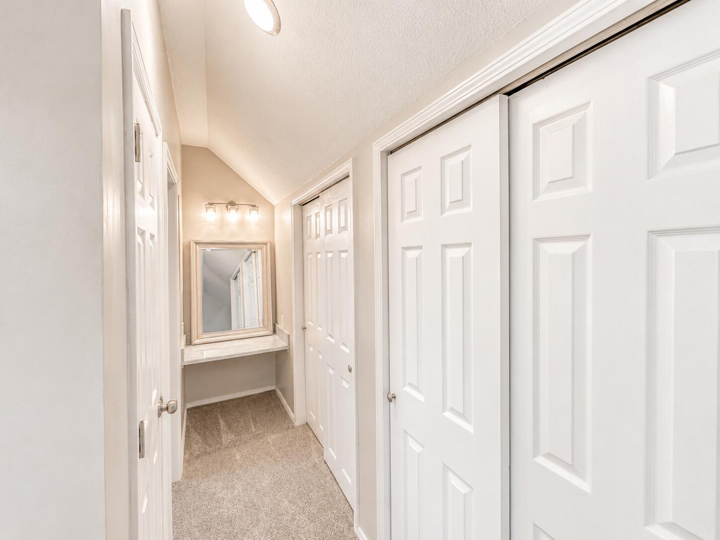 1926 Oakland Drive Kalamazoo MI 49008