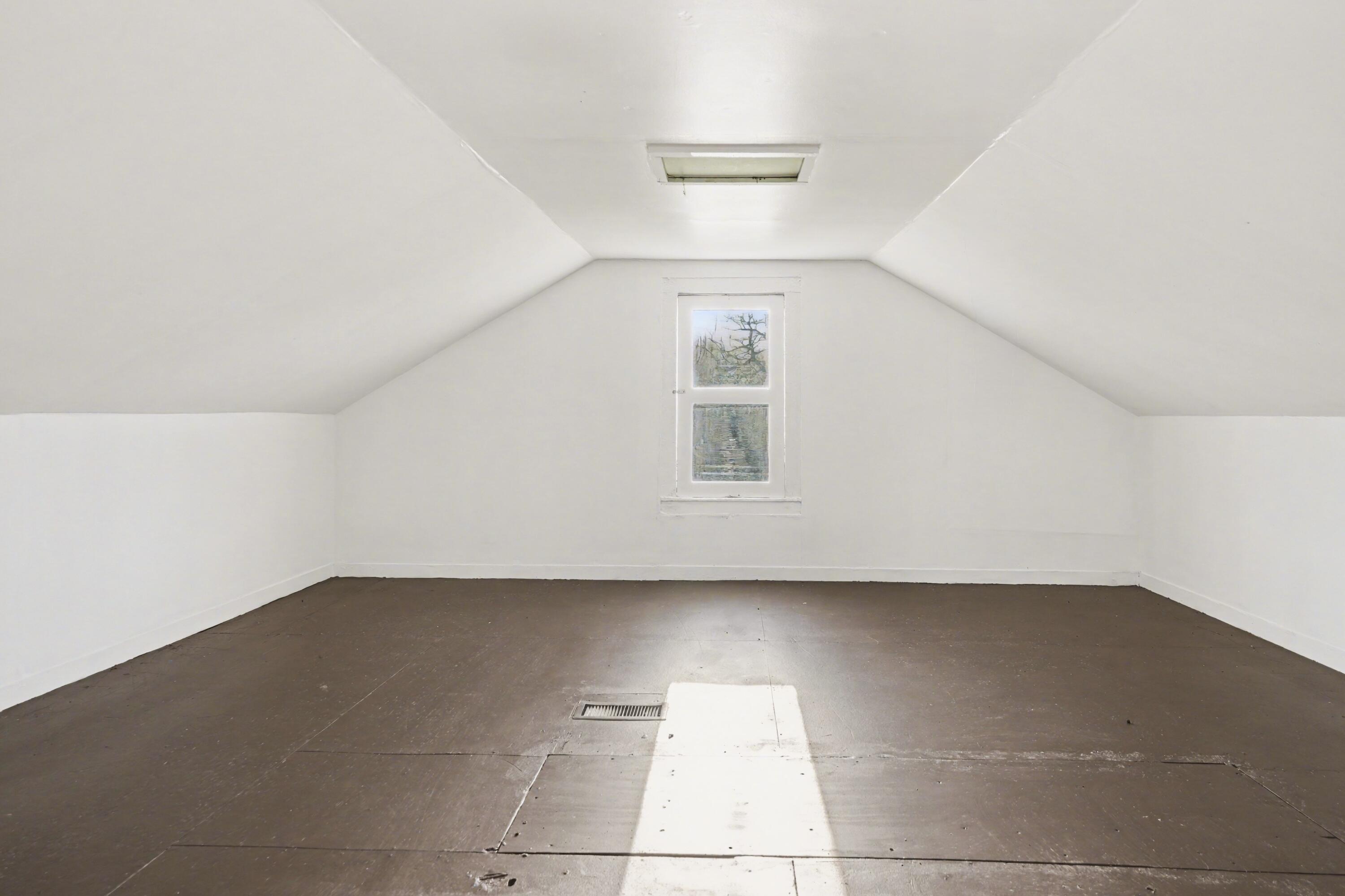 6555 N Coloma Road Coloma MI 49038