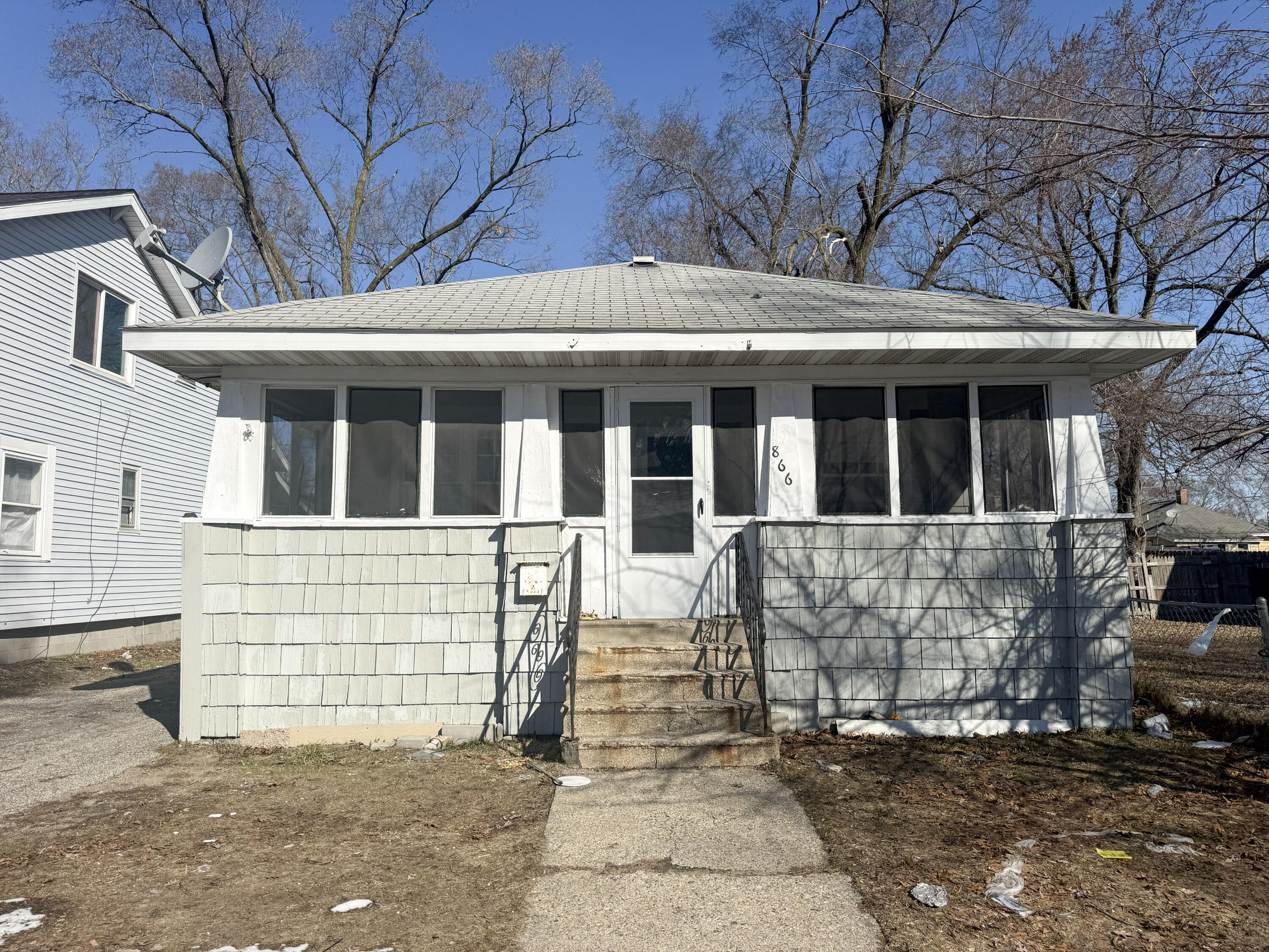 866 Fleming Avenue Muskegon MI 49442