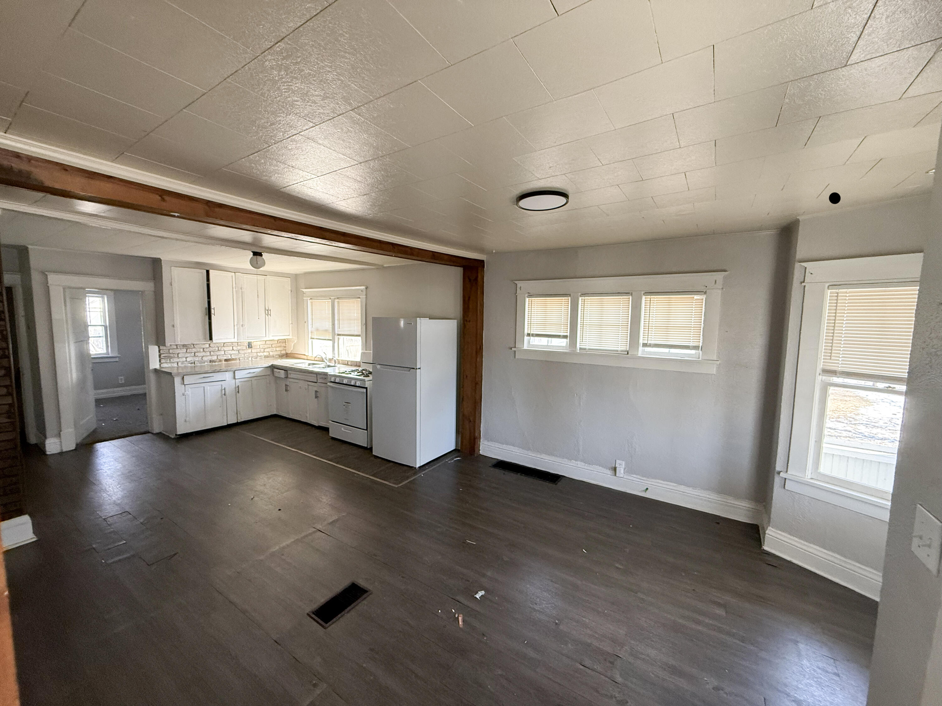 866 Fleming Avenue Muskegon MI 49442