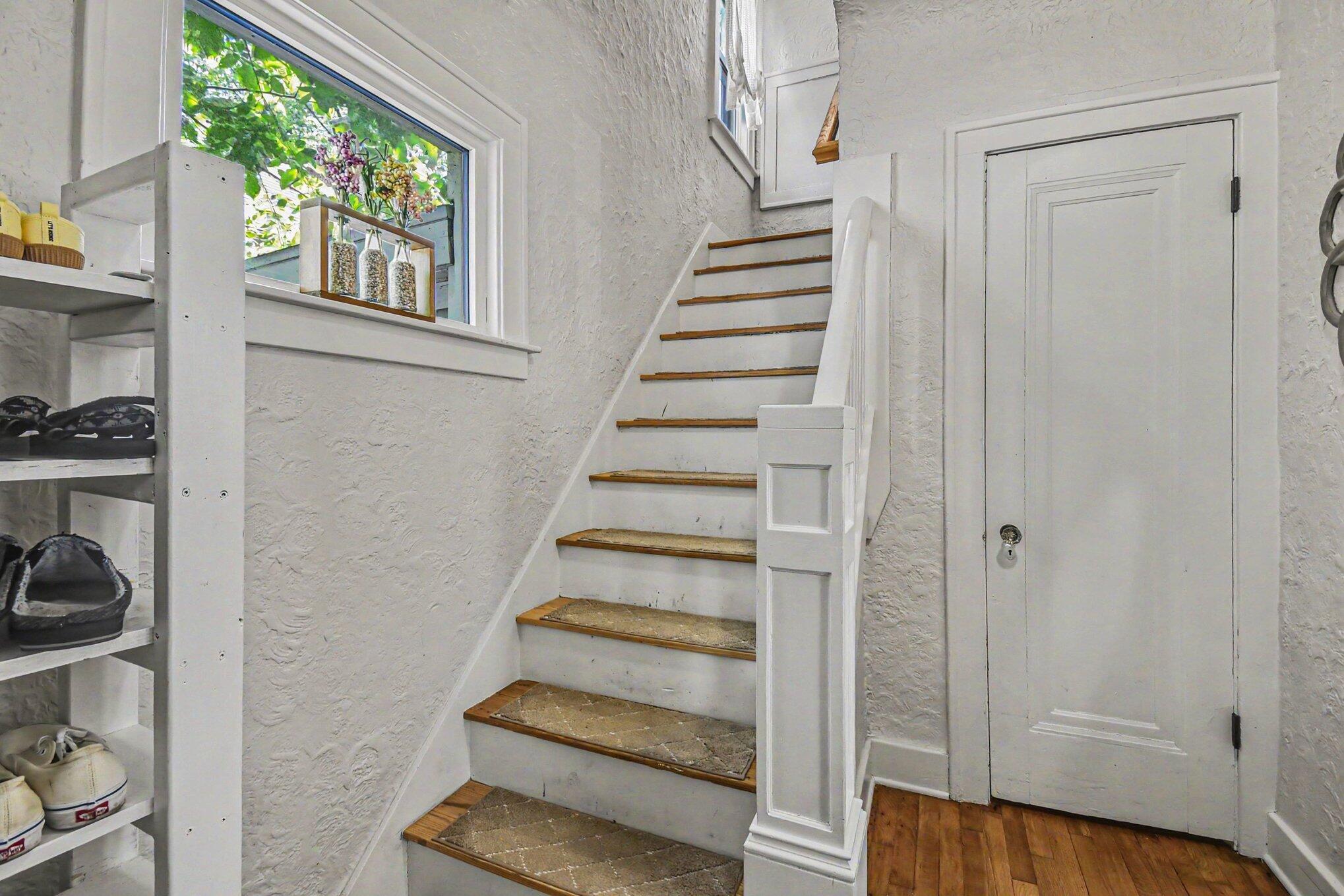 236 Dean Street NE Grand Rapids MI 49505