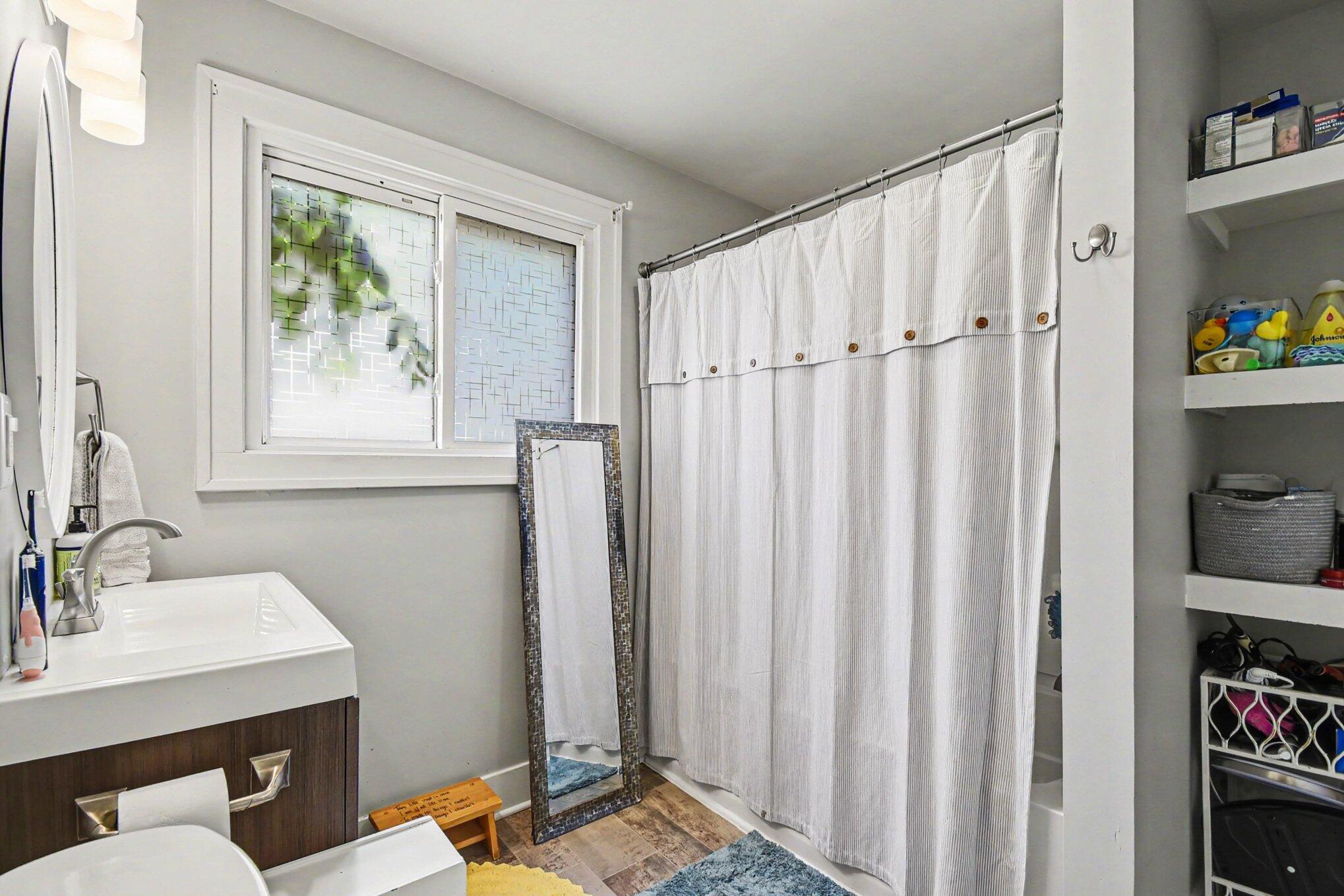 236 Dean Street NE Grand Rapids MI 49505