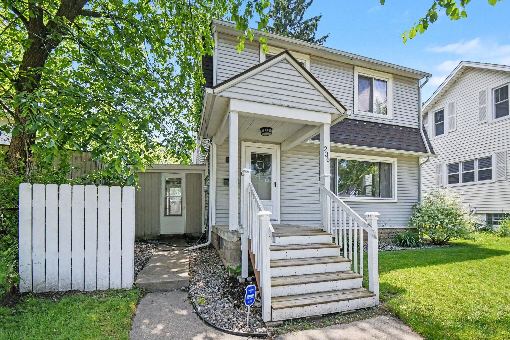 236 Dean Street NE Grand Rapids MI 49505