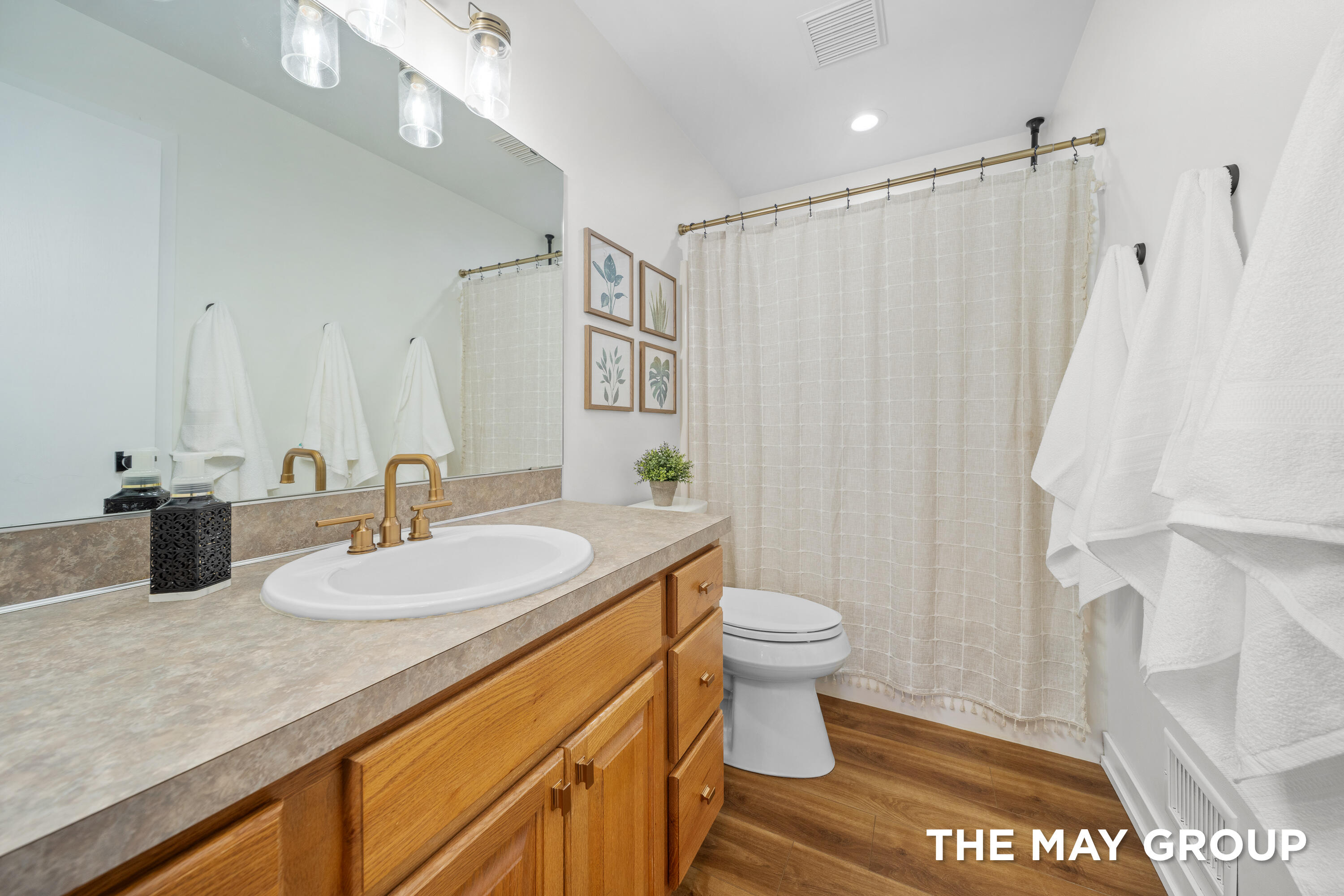 2072 Meadow Valley Court NW Grand Rapids MI 49504