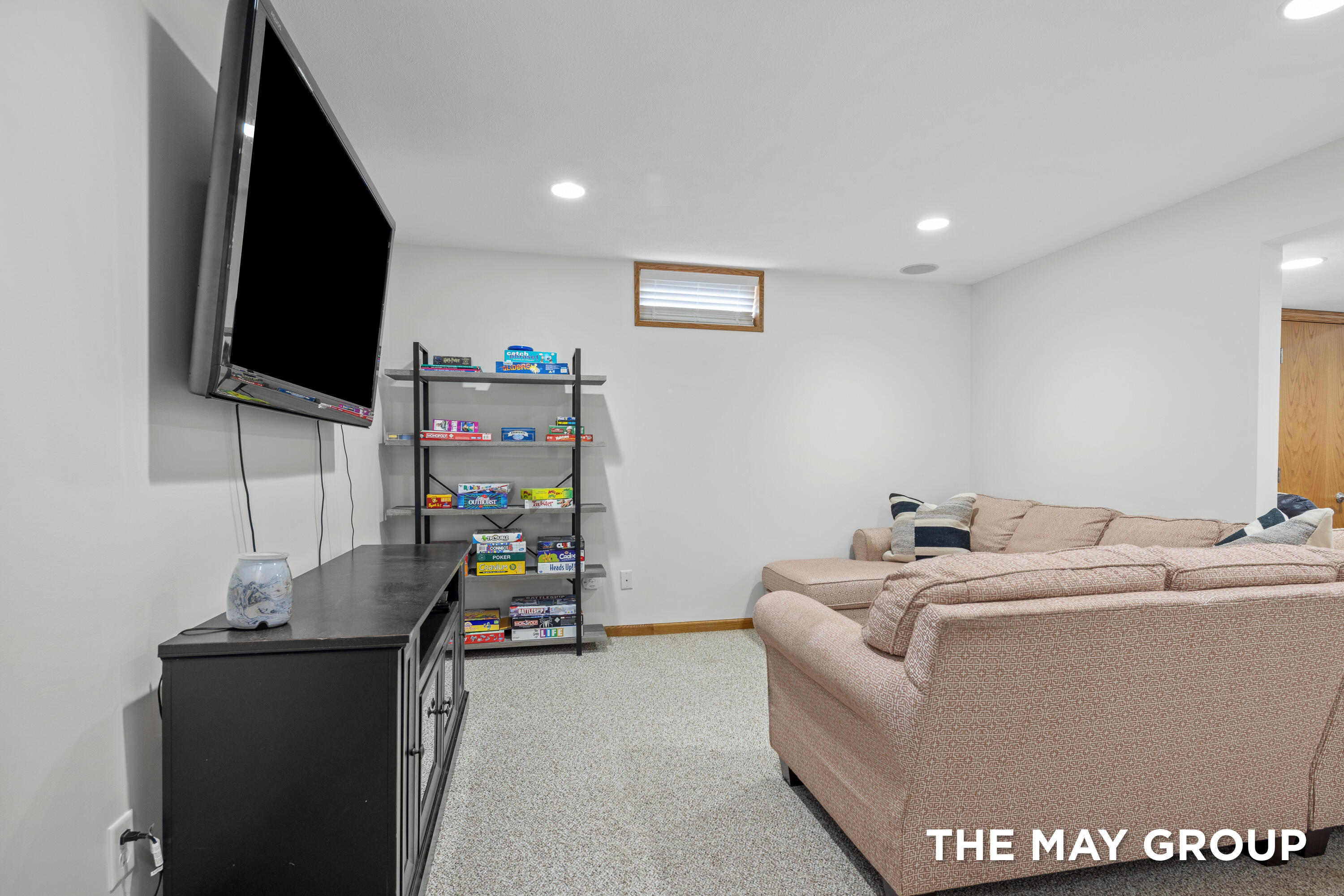 2072 Meadow Valley Court NW Grand Rapids MI 49504