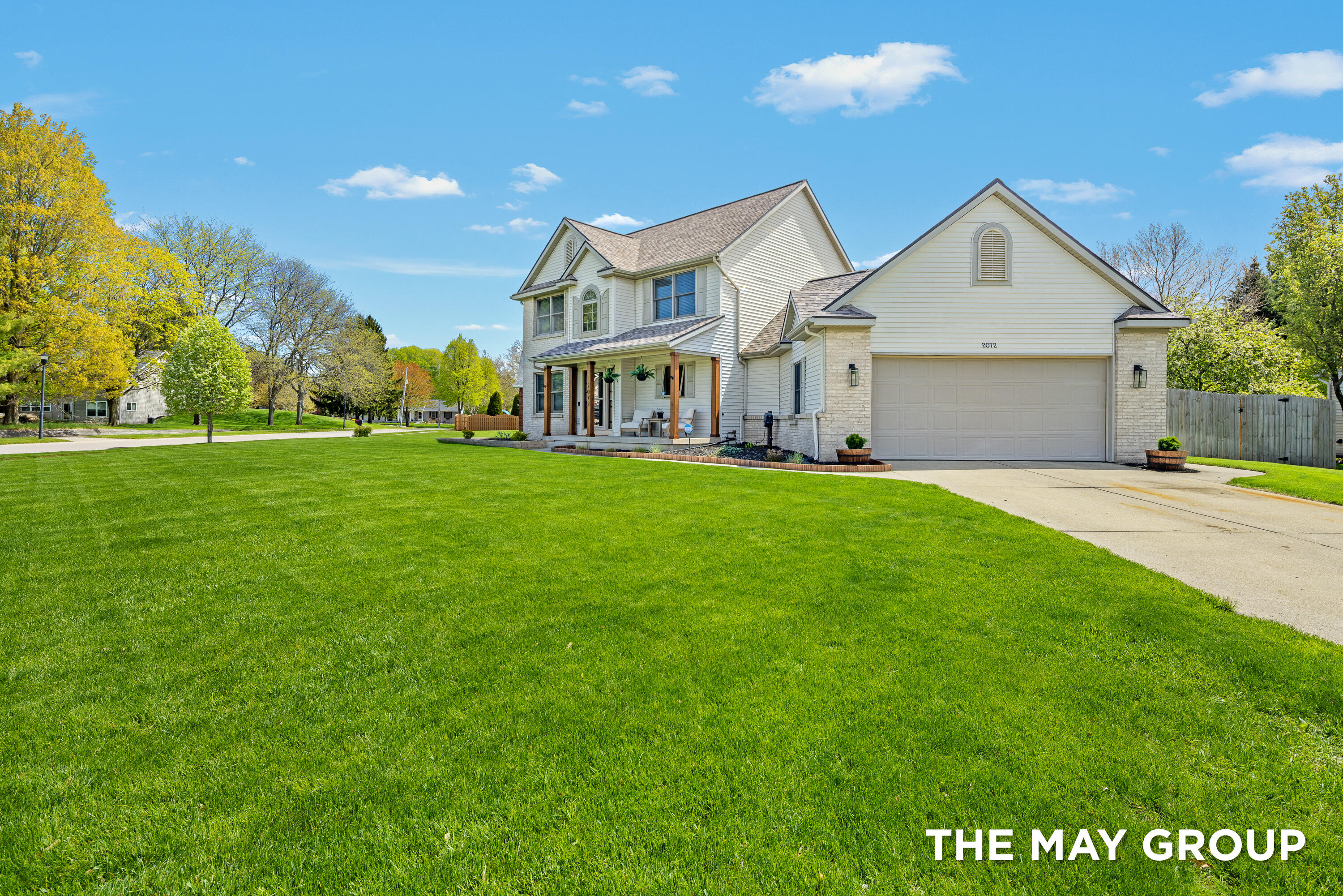 2072 Meadow Valley Court NW Grand Rapids MI 49504