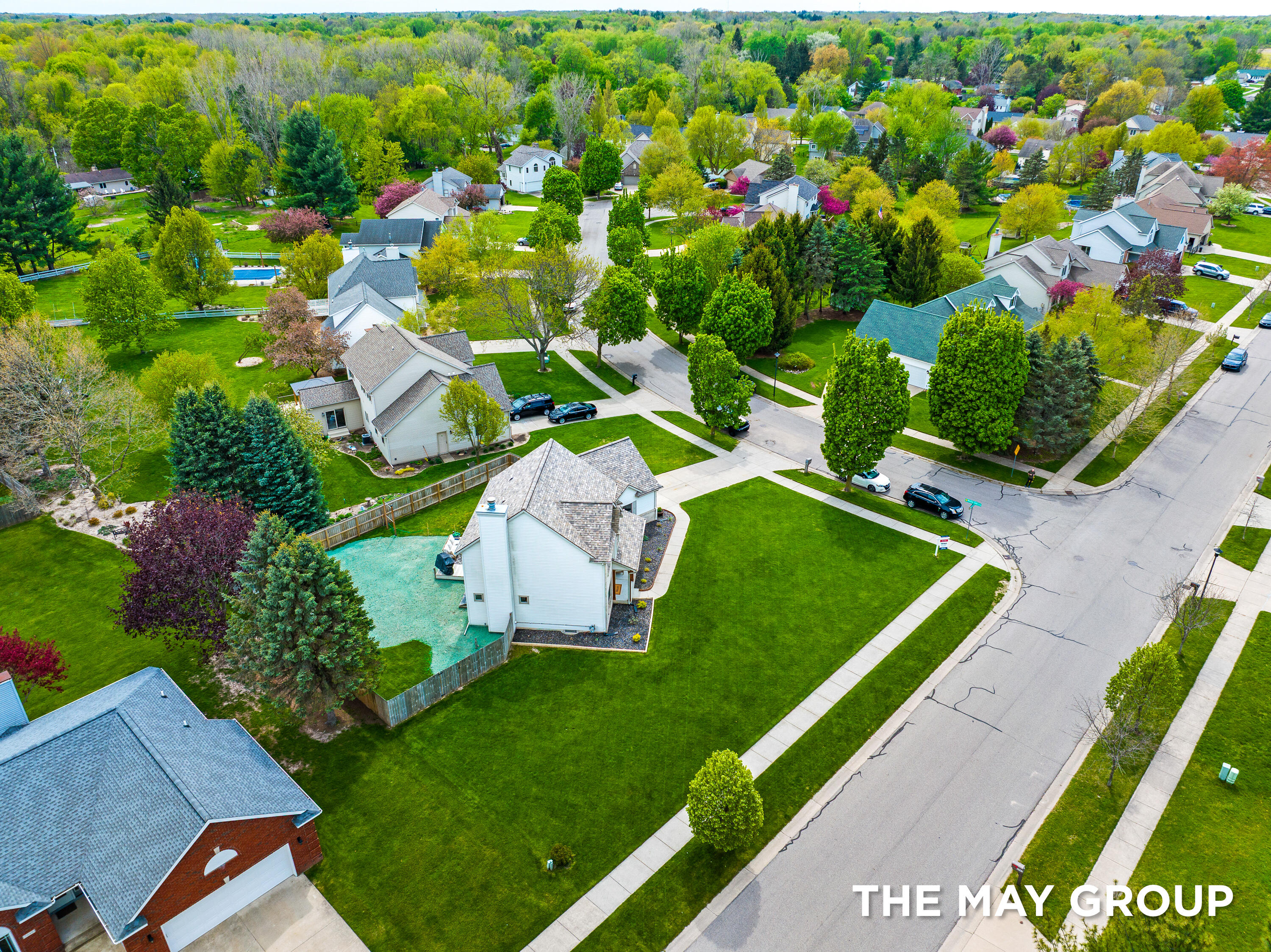 2072 Meadow Valley Court NW Grand Rapids MI 49504