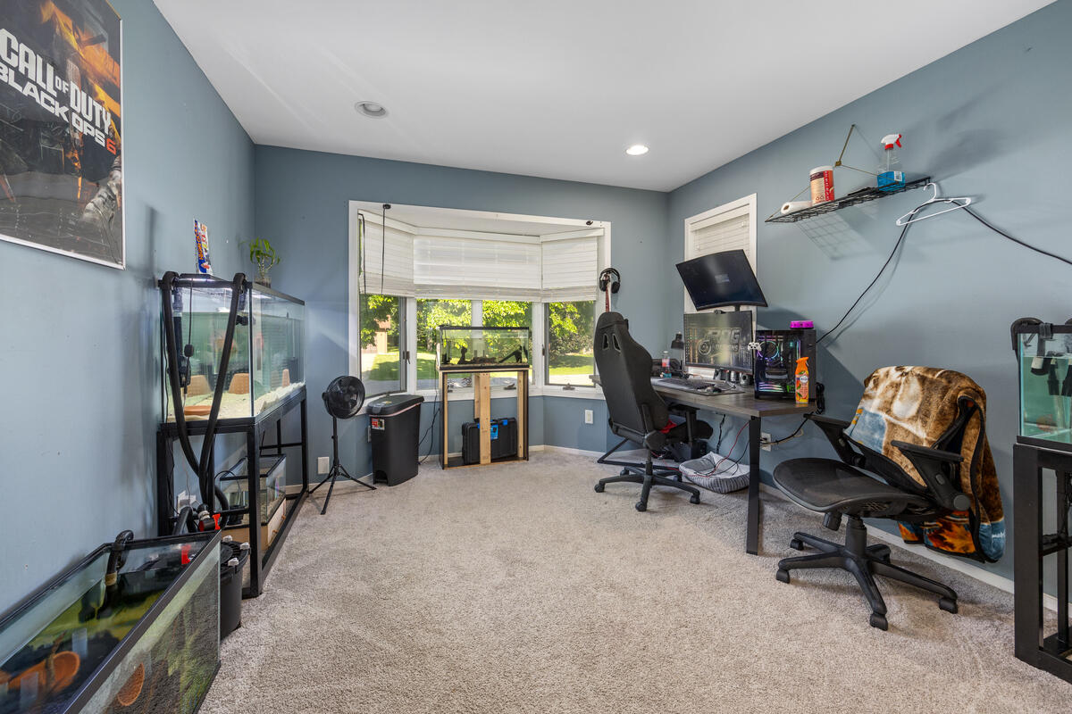 271 Glendale Avenue Holland MI 49423